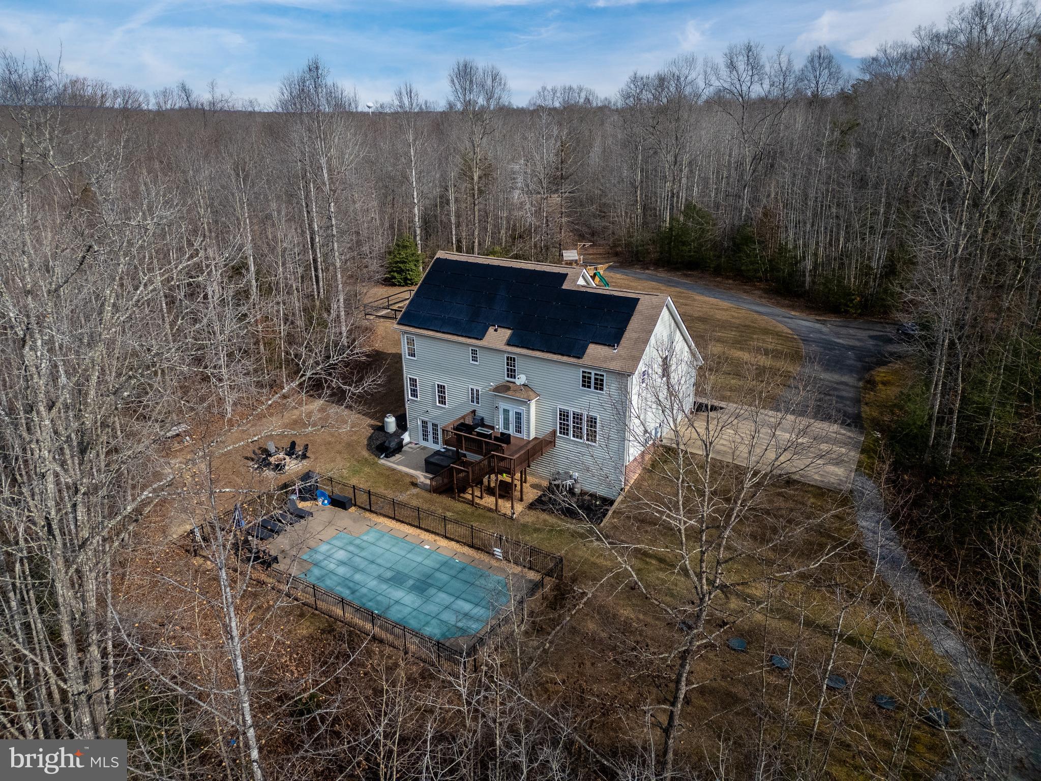 ESTATES AT ROBERTS POND - Residential