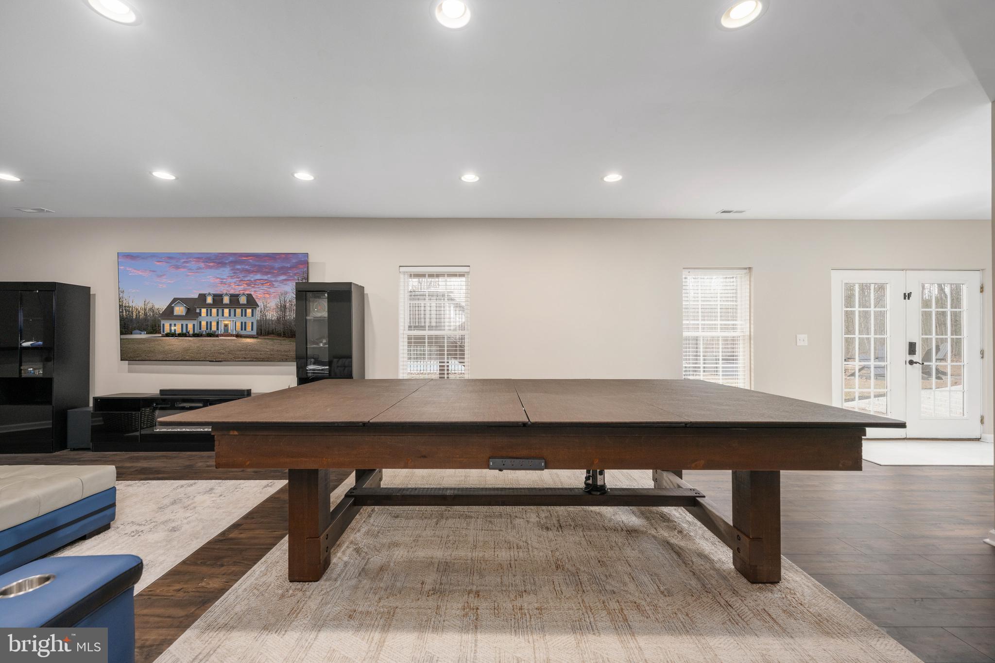 ESTATES AT ROBERTS POND - Residential