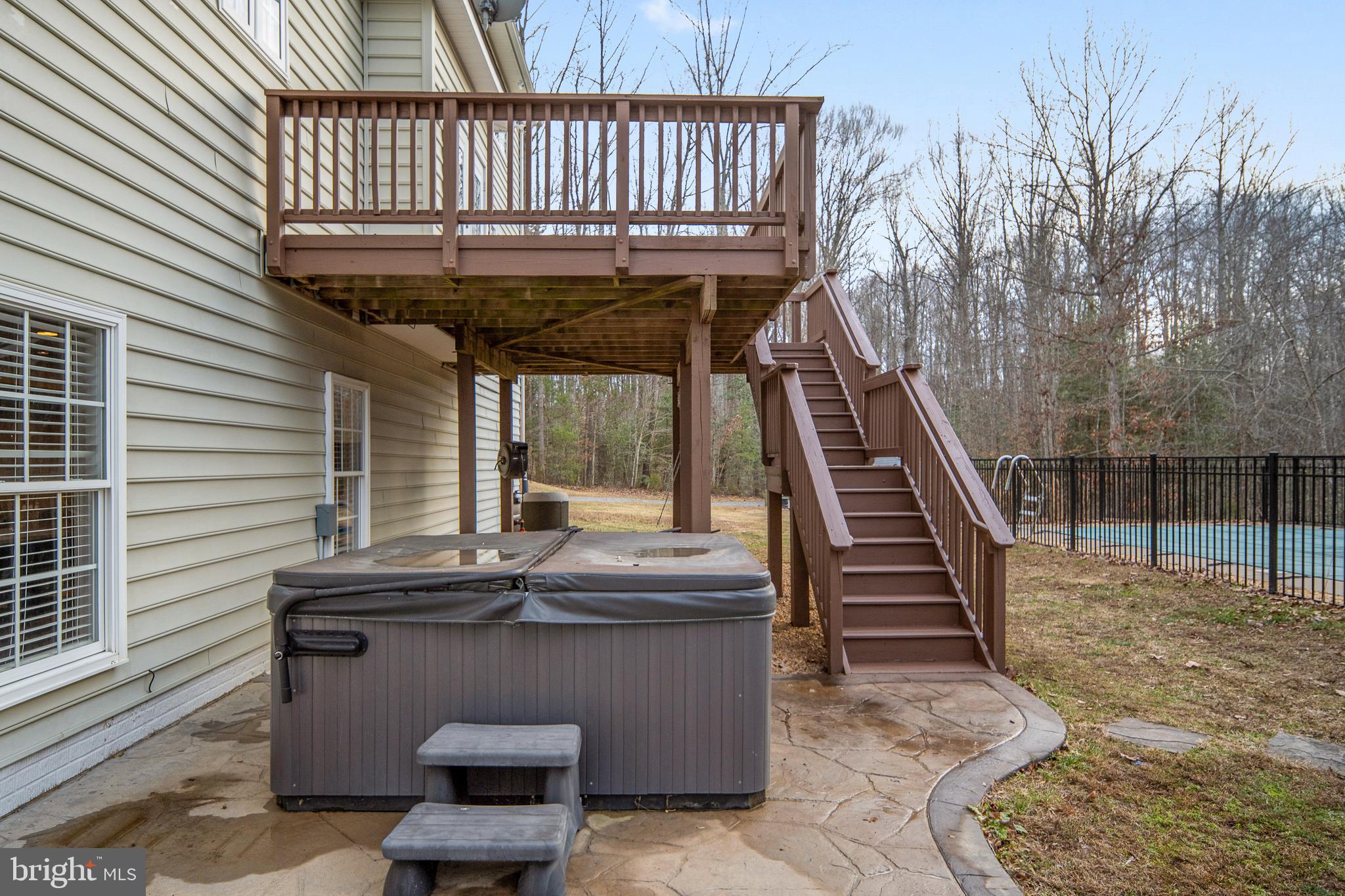 ESTATES AT ROBERTS POND - Residential