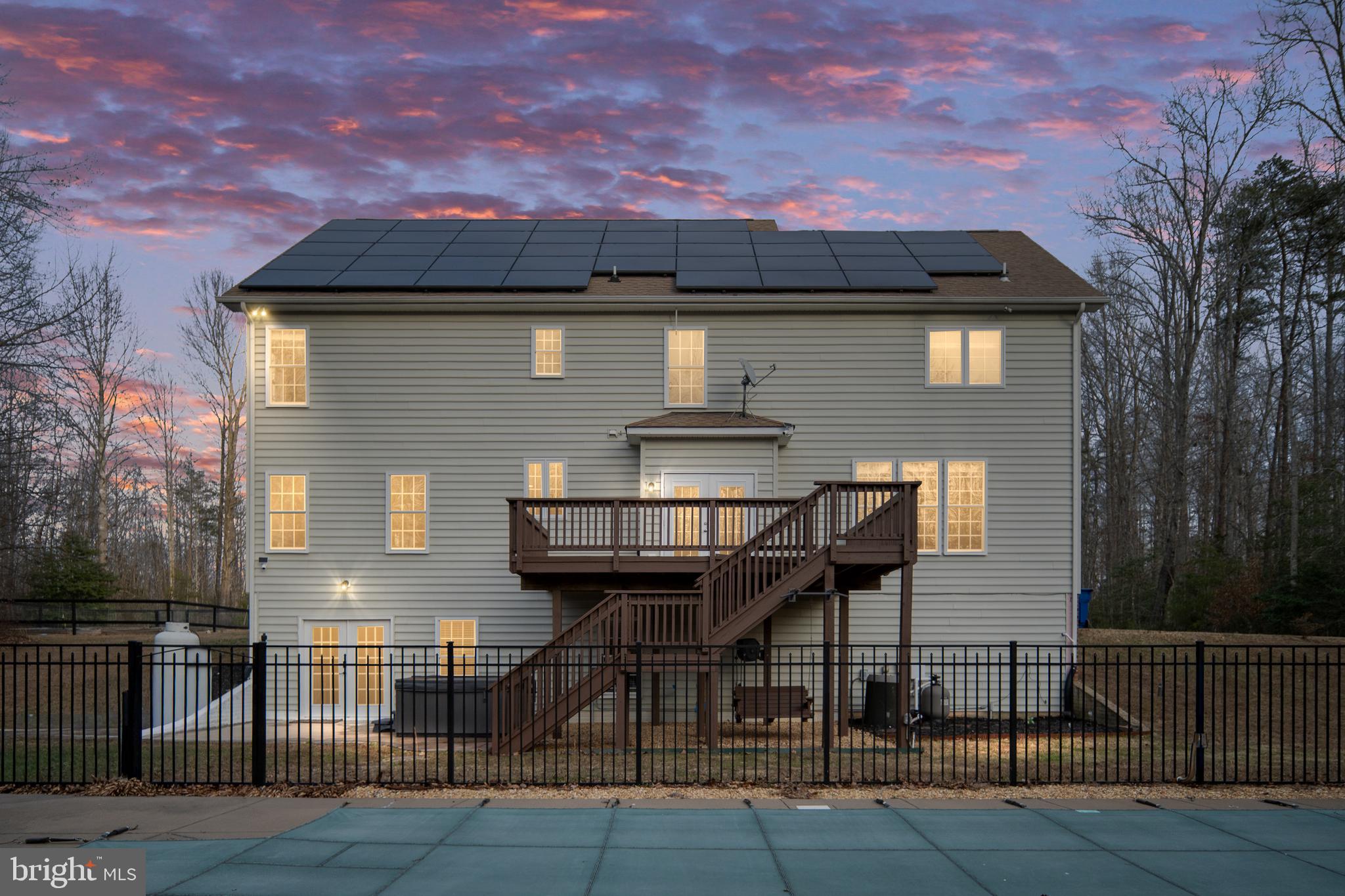 ESTATES AT ROBERTS POND - Residential