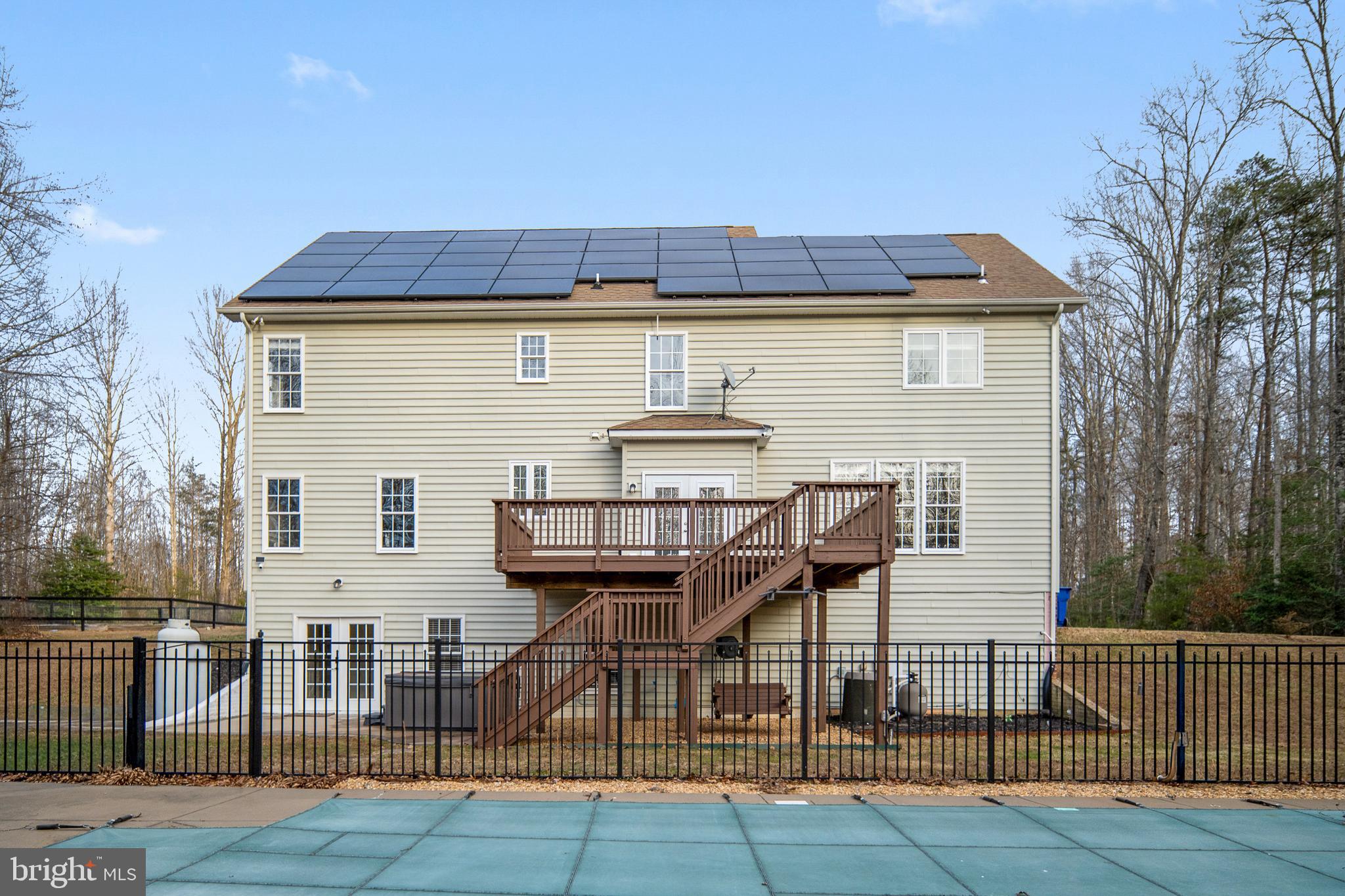 ESTATES AT ROBERTS POND - Residential