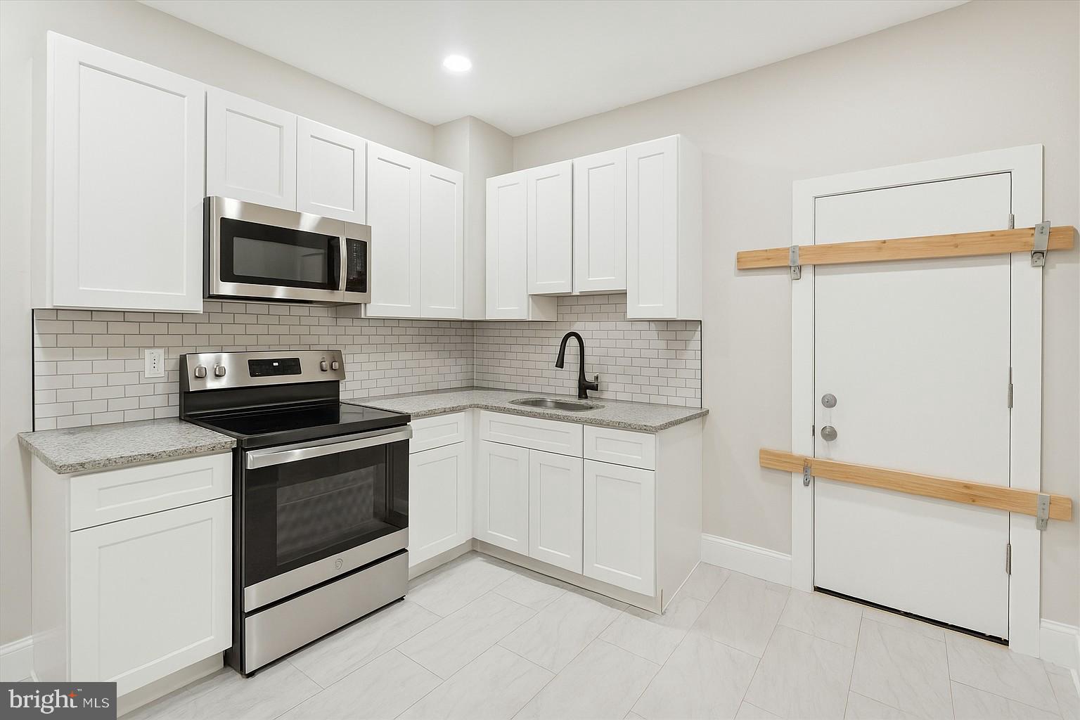 STRAWBERRY MANSION - Residential