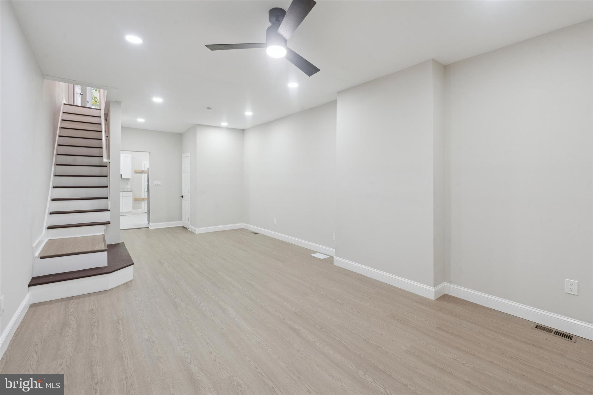 STRAWBERRY MANSION - Residential