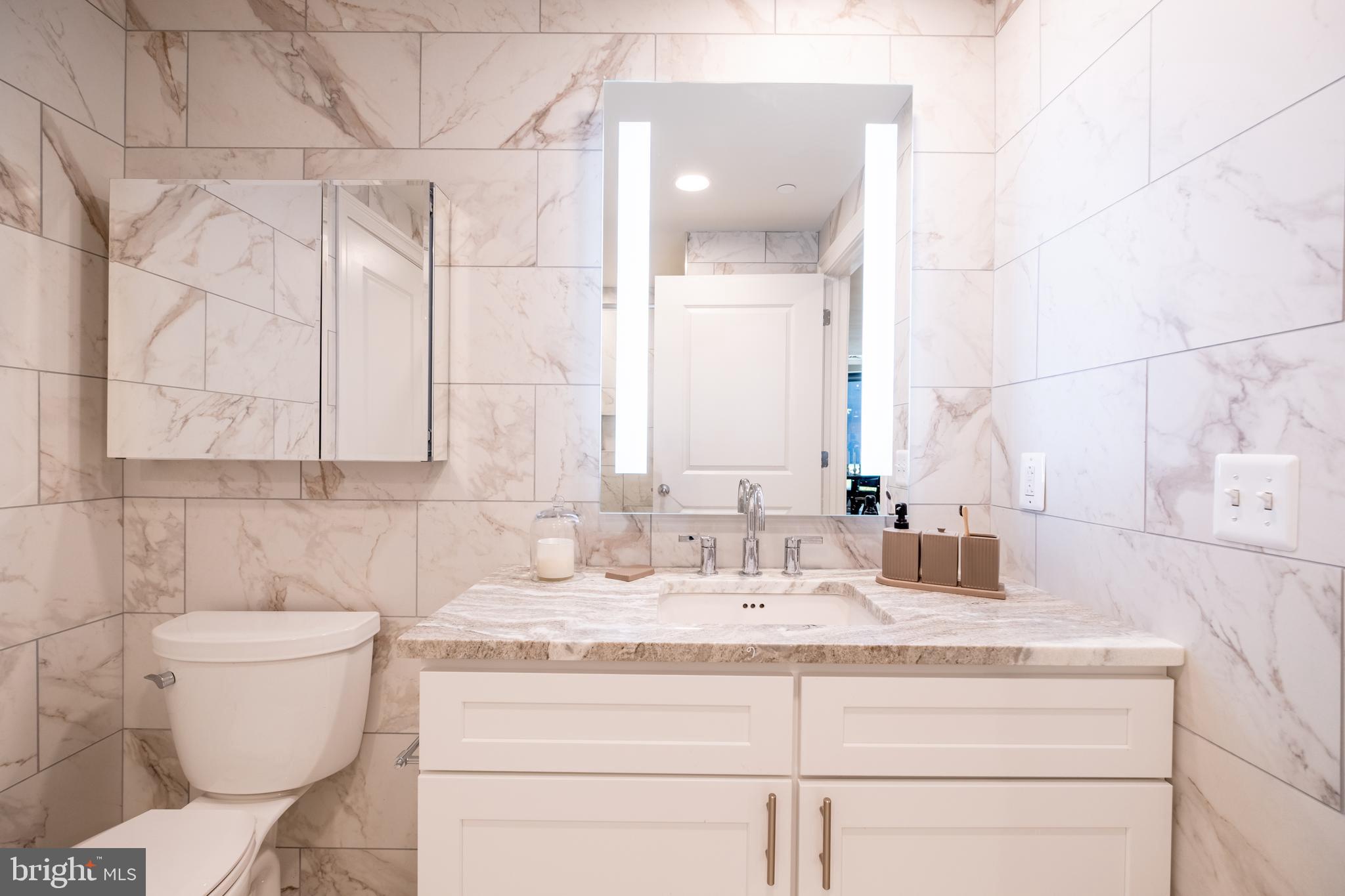 LOGAN SQUARE - Residential Lease