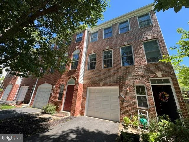 2550 James Madison Circle