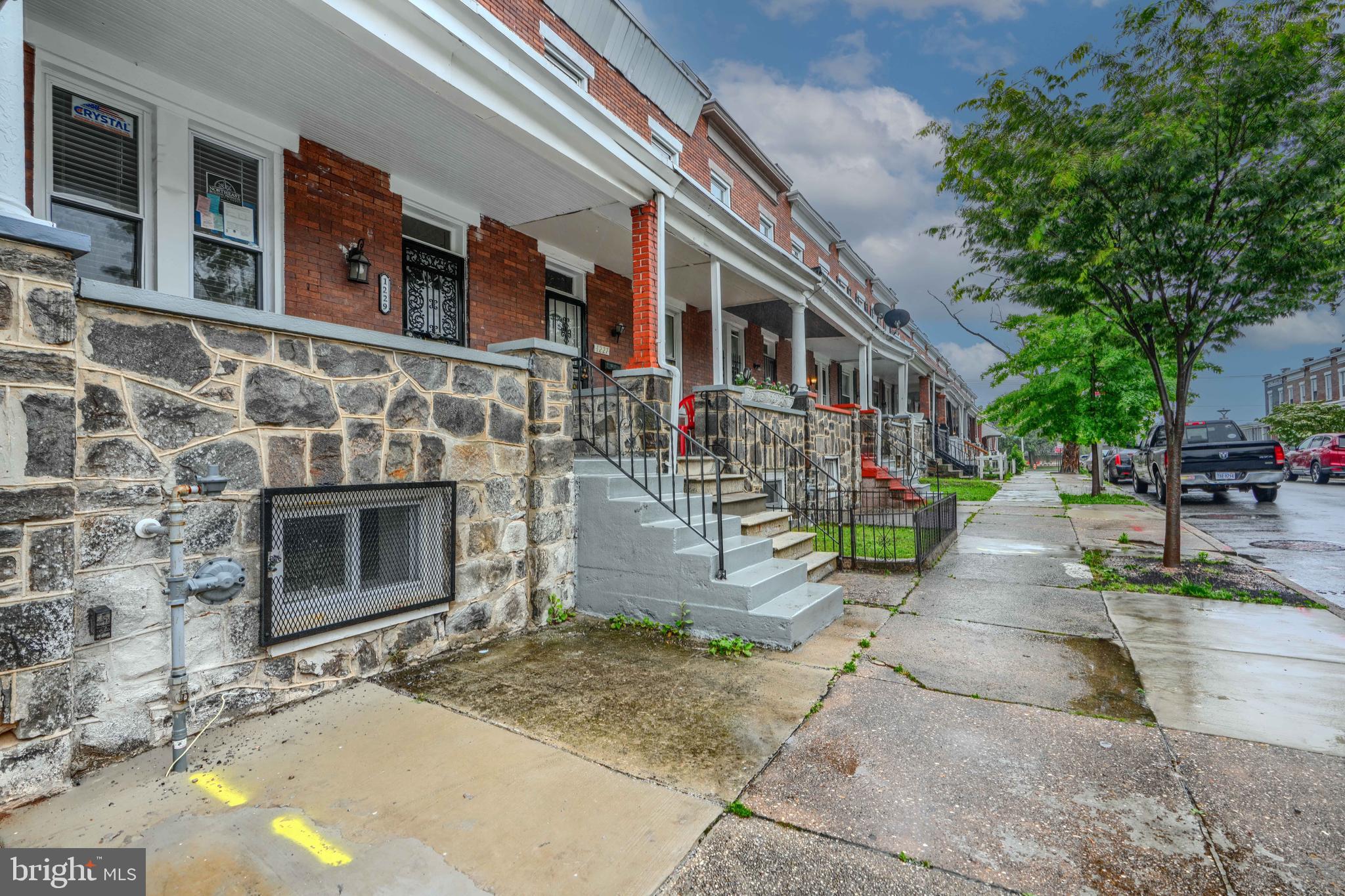 1229 N POTOMAC STREET