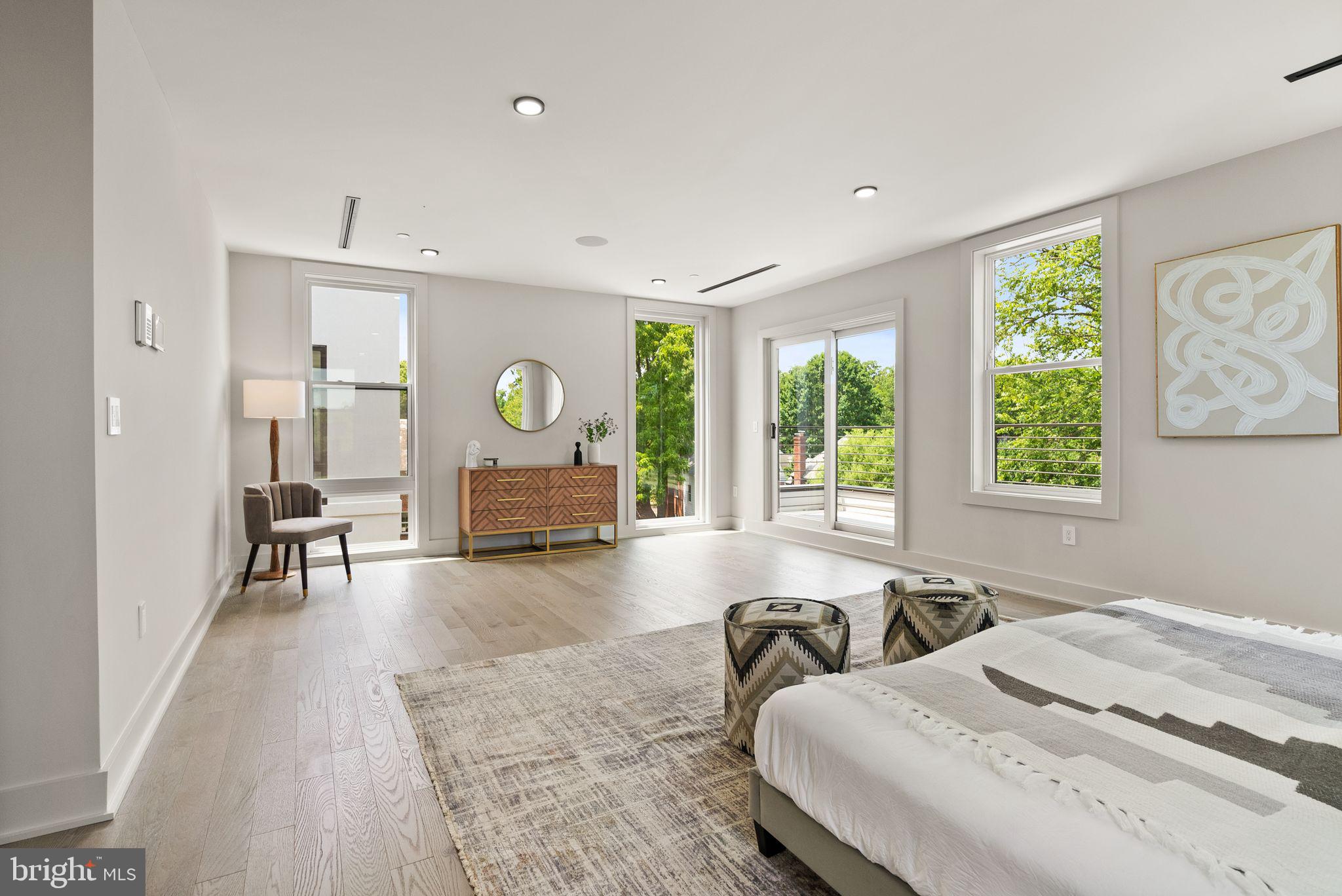 CHEVY CHASE - Residential