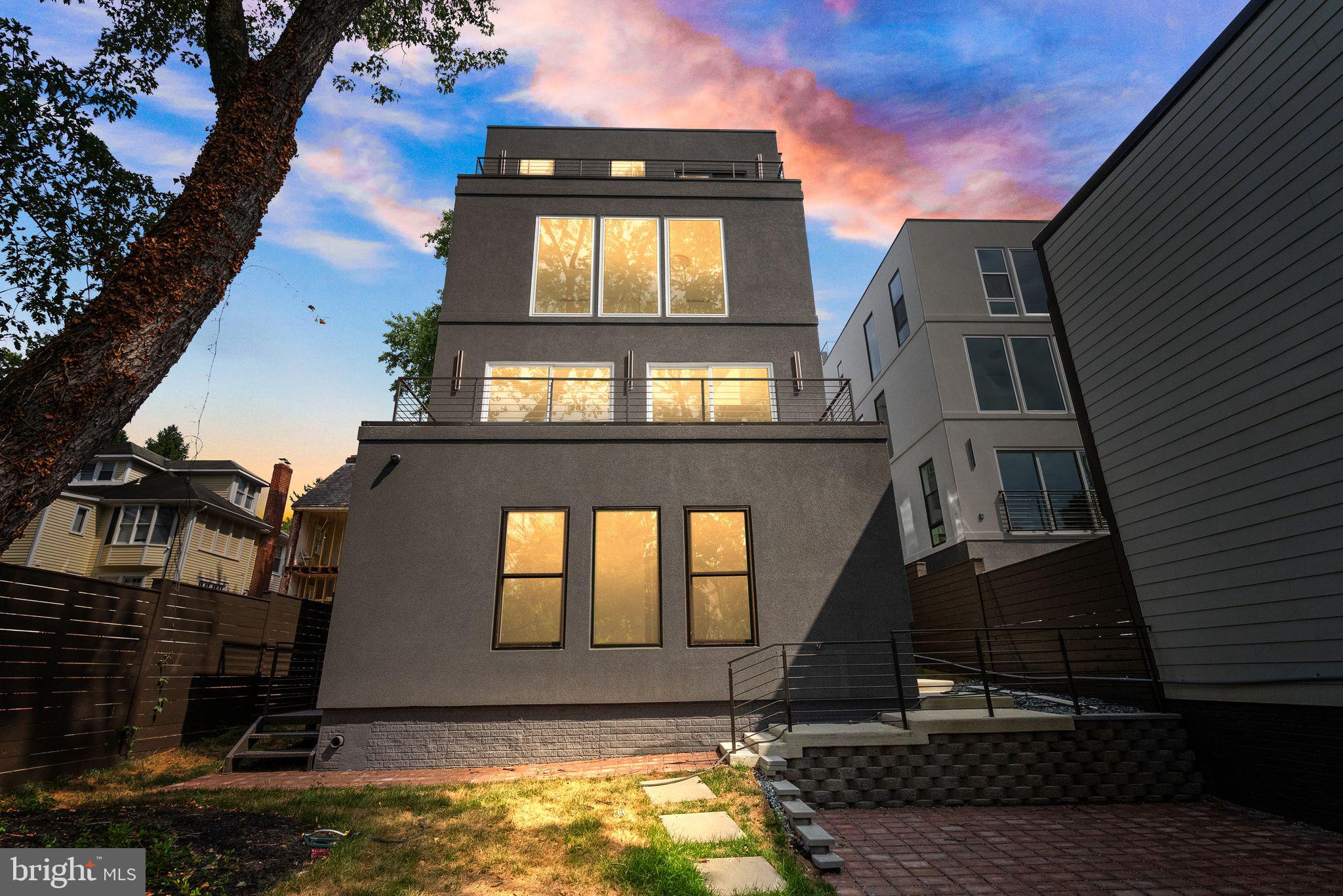 CHEVY CHASE - Residential