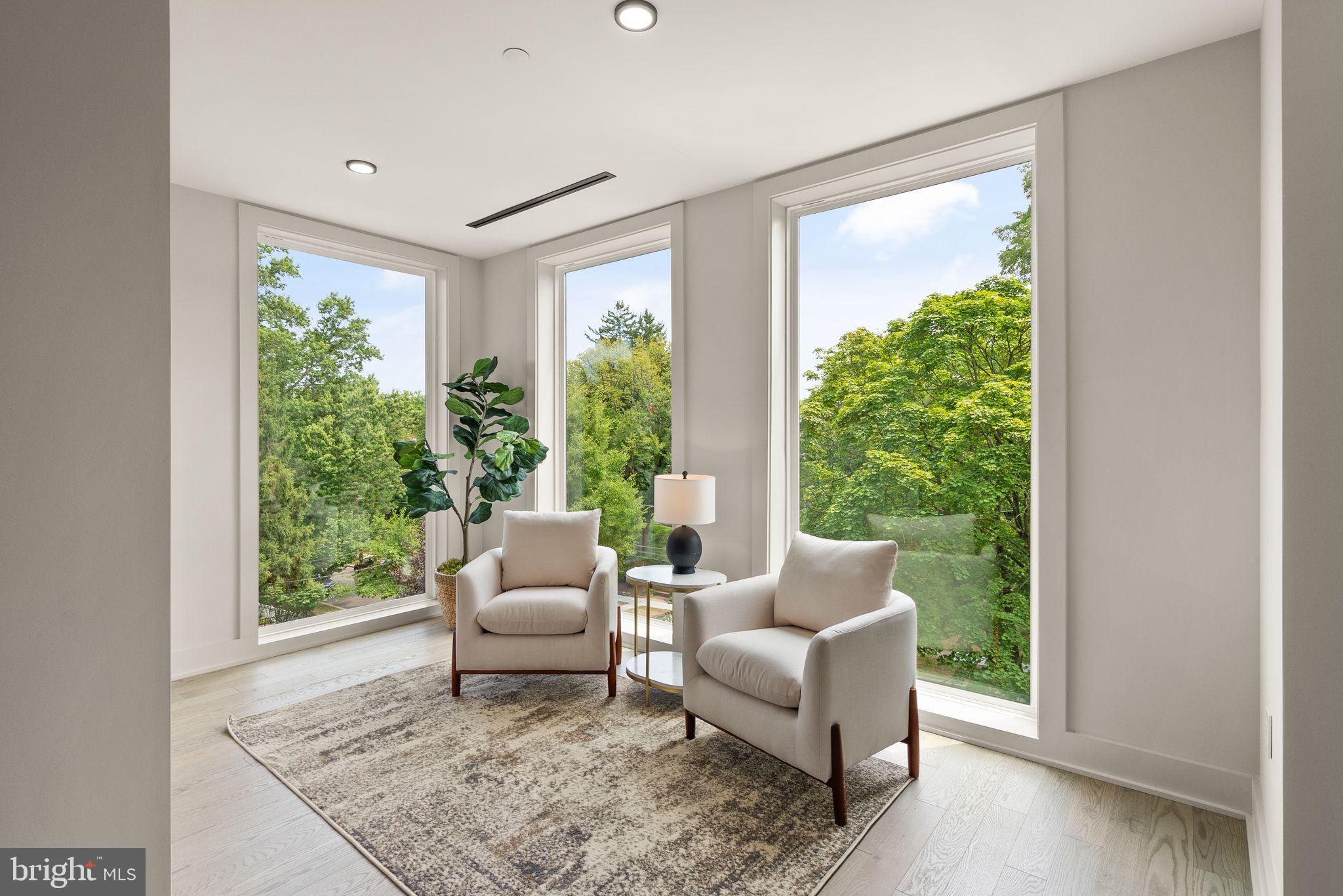 CHEVY CHASE - Residential