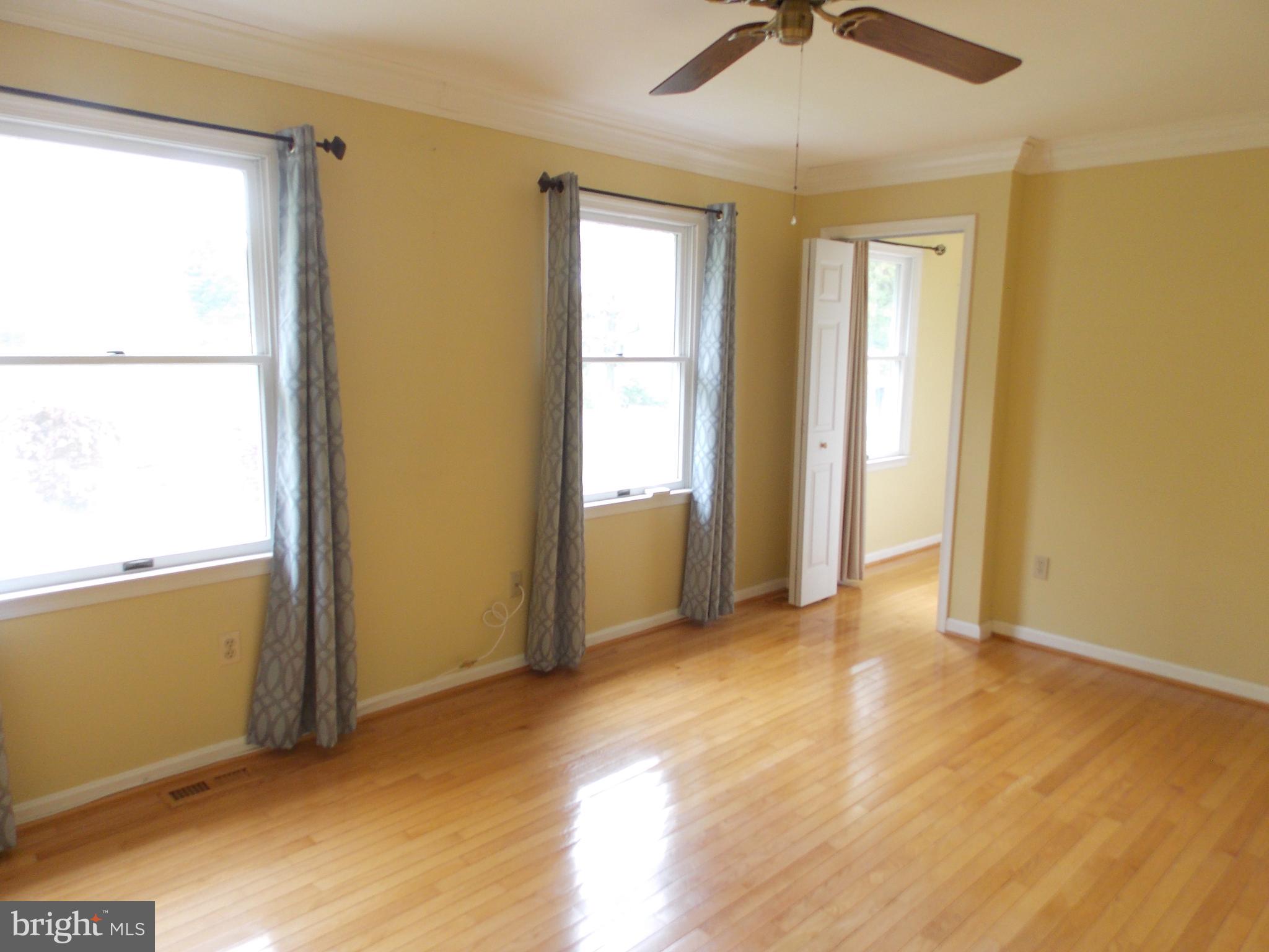 CARROLLYN MANOR - Residential