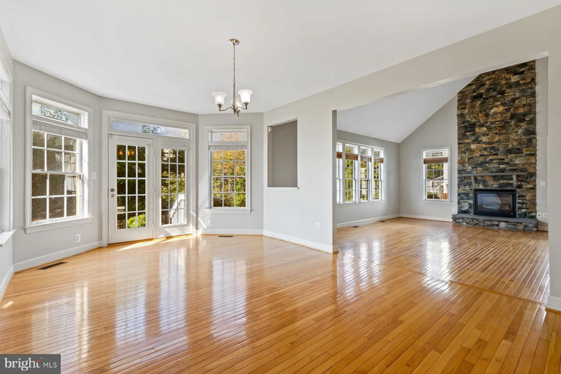 Gainesville, Virginia 20155, United States, 4 Bedrooms Bedrooms, ,3 BathroomsBathrooms,Residential,Coming Soon,256475