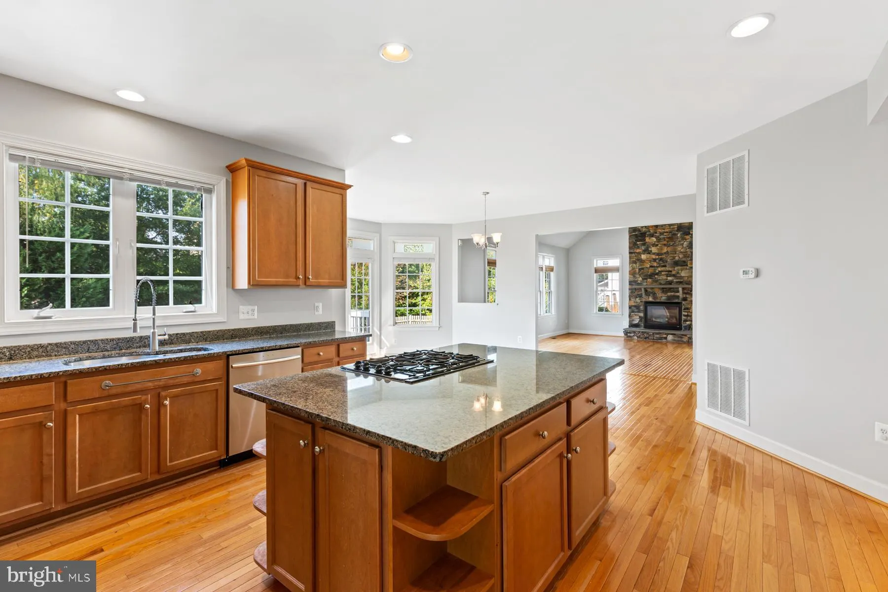 Gainesville, Virginia 20155, United States, 4 Bedrooms Bedrooms, ,3 BathroomsBathrooms,Residential,Coming Soon,256475