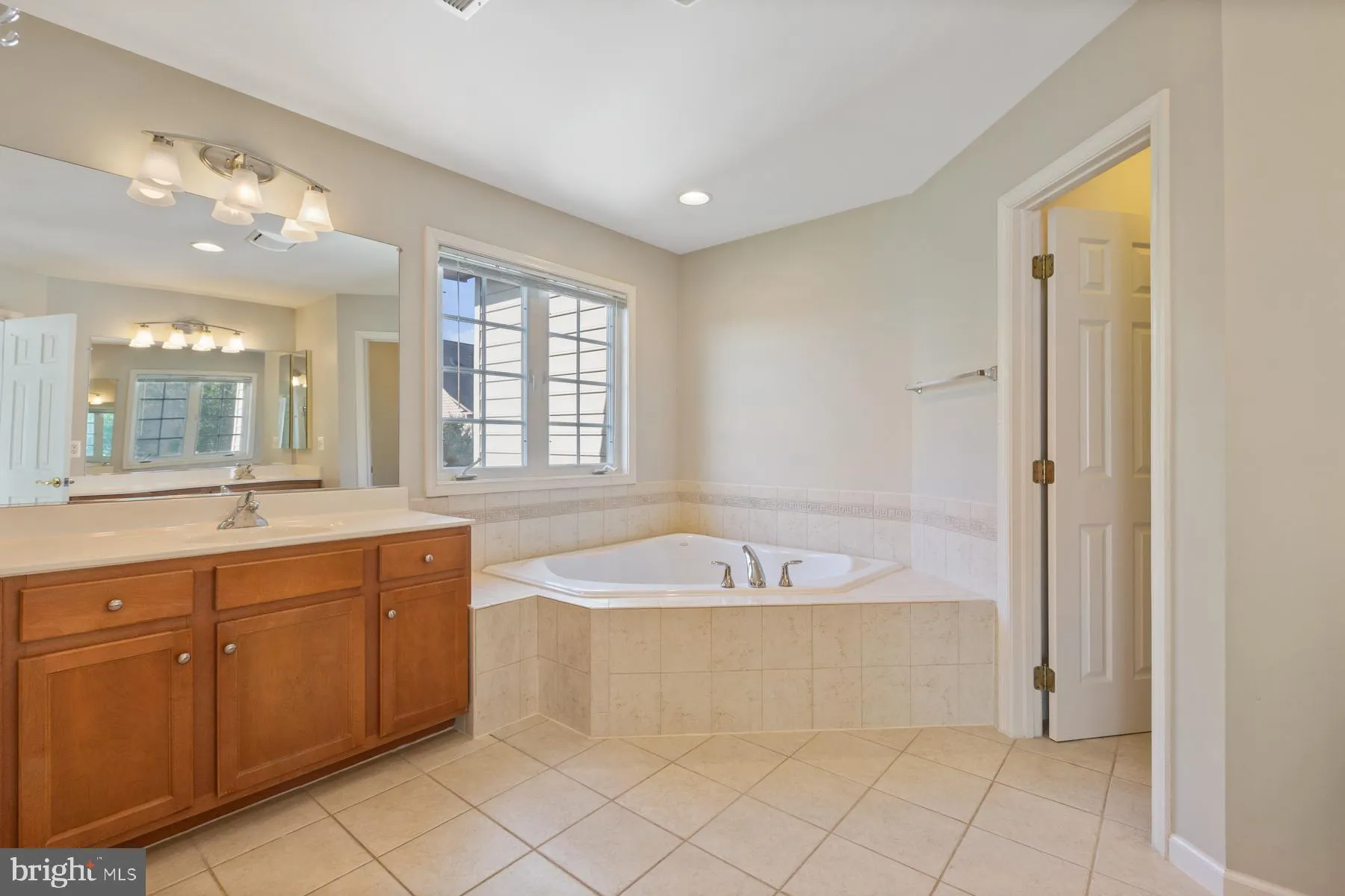 Gainesville, Virginia 20155, United States, 4 Bedrooms Bedrooms, ,3 BathroomsBathrooms,Residential,Coming Soon,256475