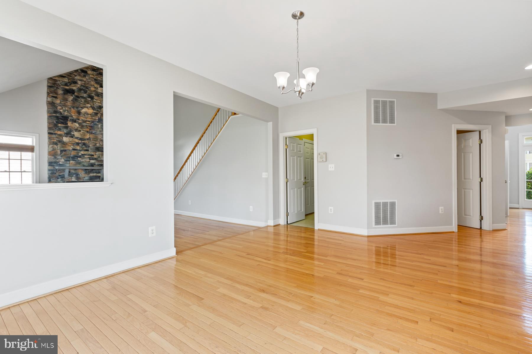 GLENKIRK ESTATES - Residential Lease