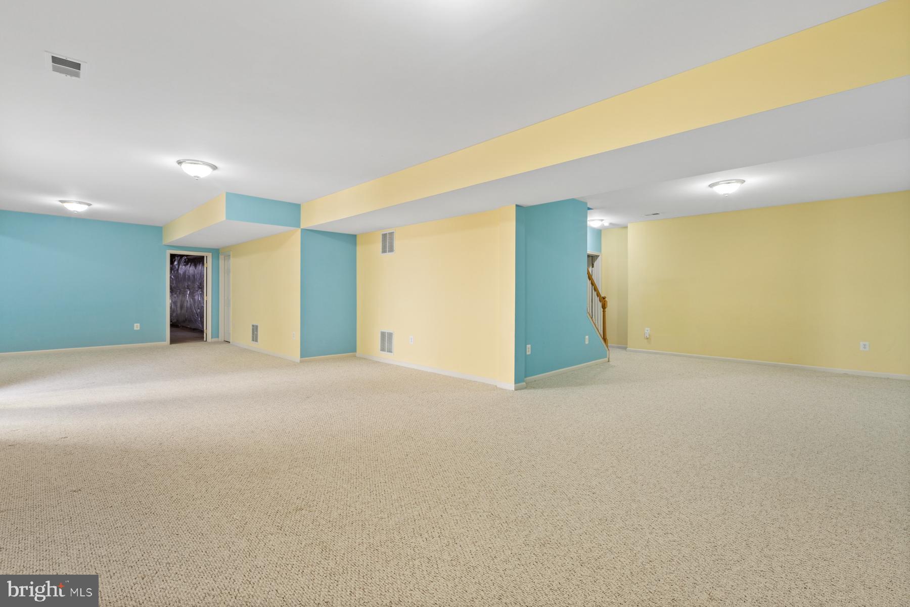 GLENKIRK ESTATES - Residential Lease