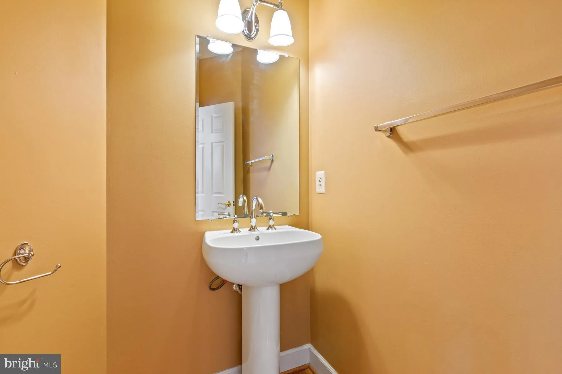 Gainesville, Virginia 20155, United States, 4 Bedrooms Bedrooms, ,3 BathroomsBathrooms,Residential,Coming Soon,256475