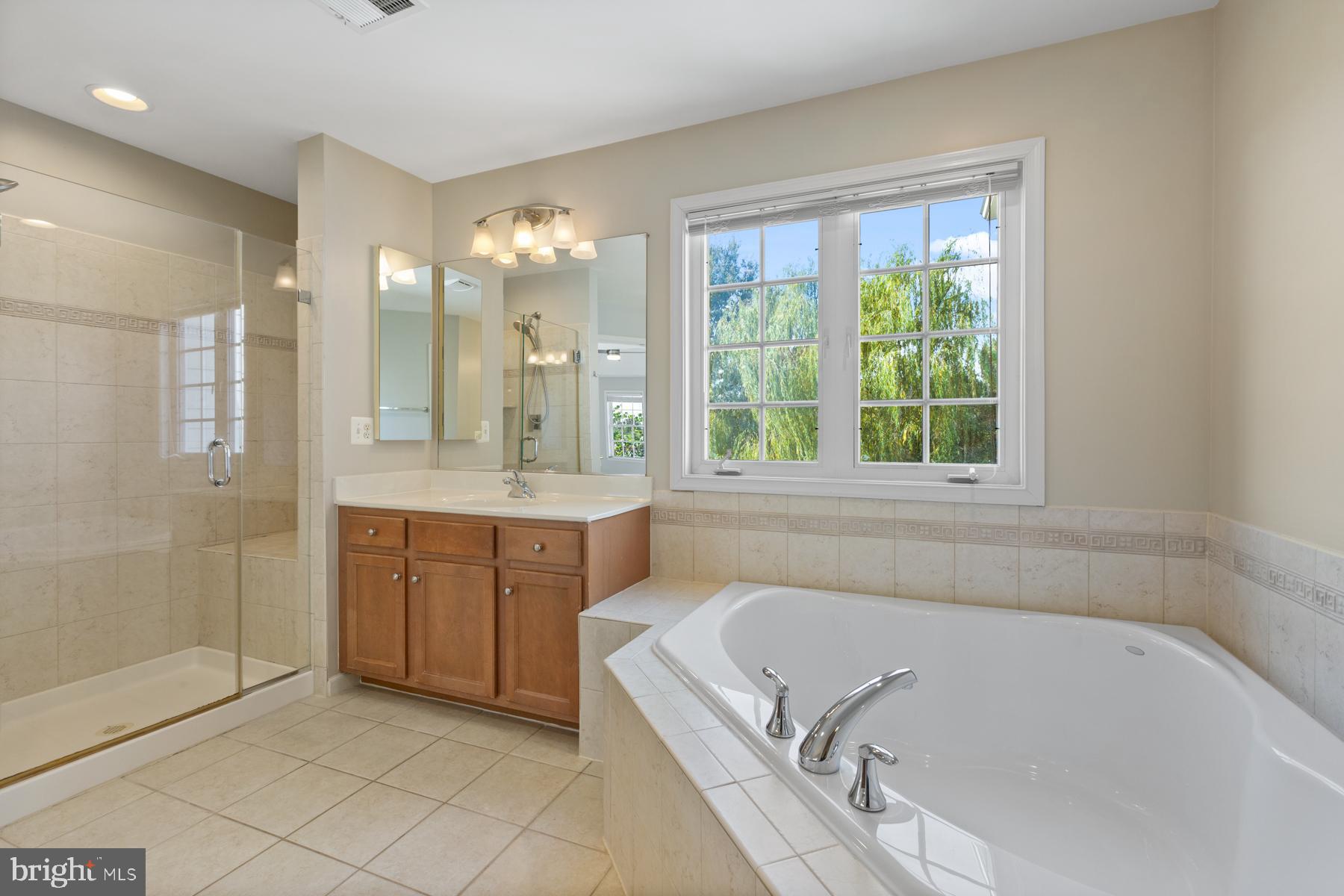 GLENKIRK ESTATES - Residential Lease