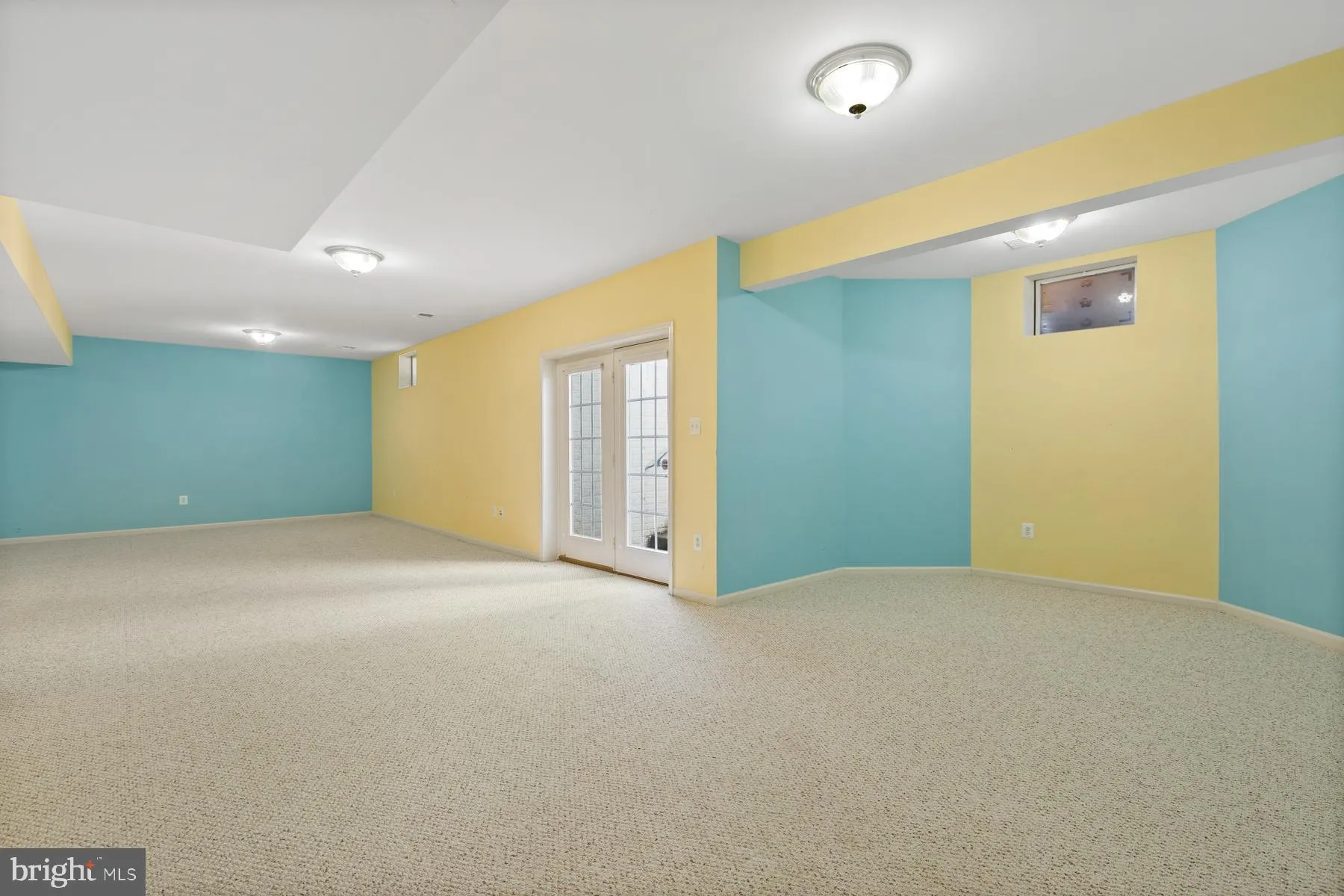 Gainesville, Virginia 20155, United States, 4 Bedrooms Bedrooms, ,3 BathroomsBathrooms,Residential,Coming Soon,256475