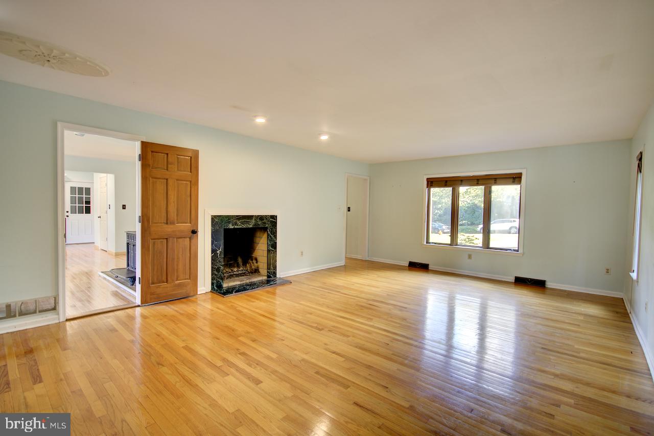 FAIRFIELD TERRACE - Residential