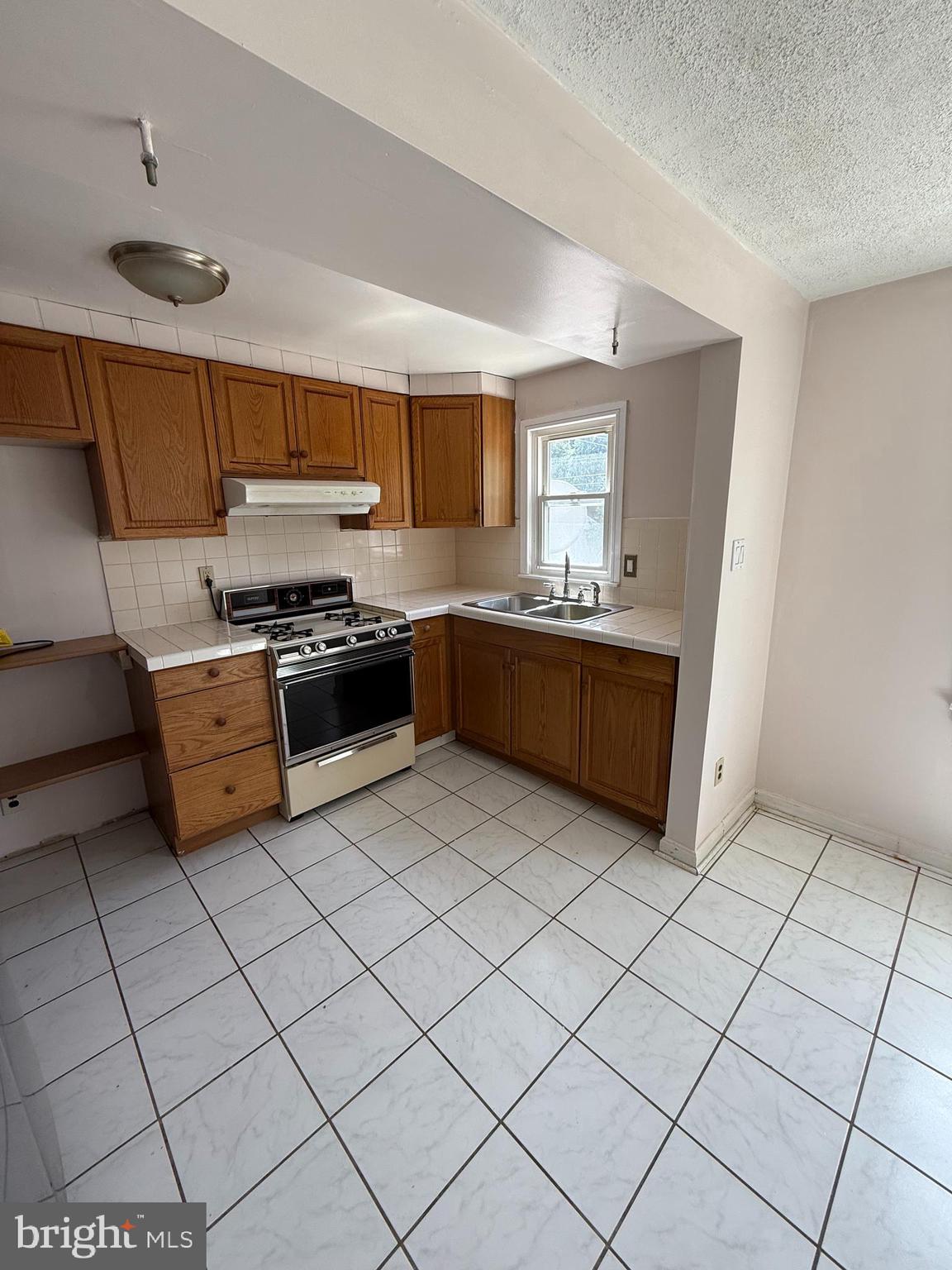 HARRISBURG CITY - Residential Lease