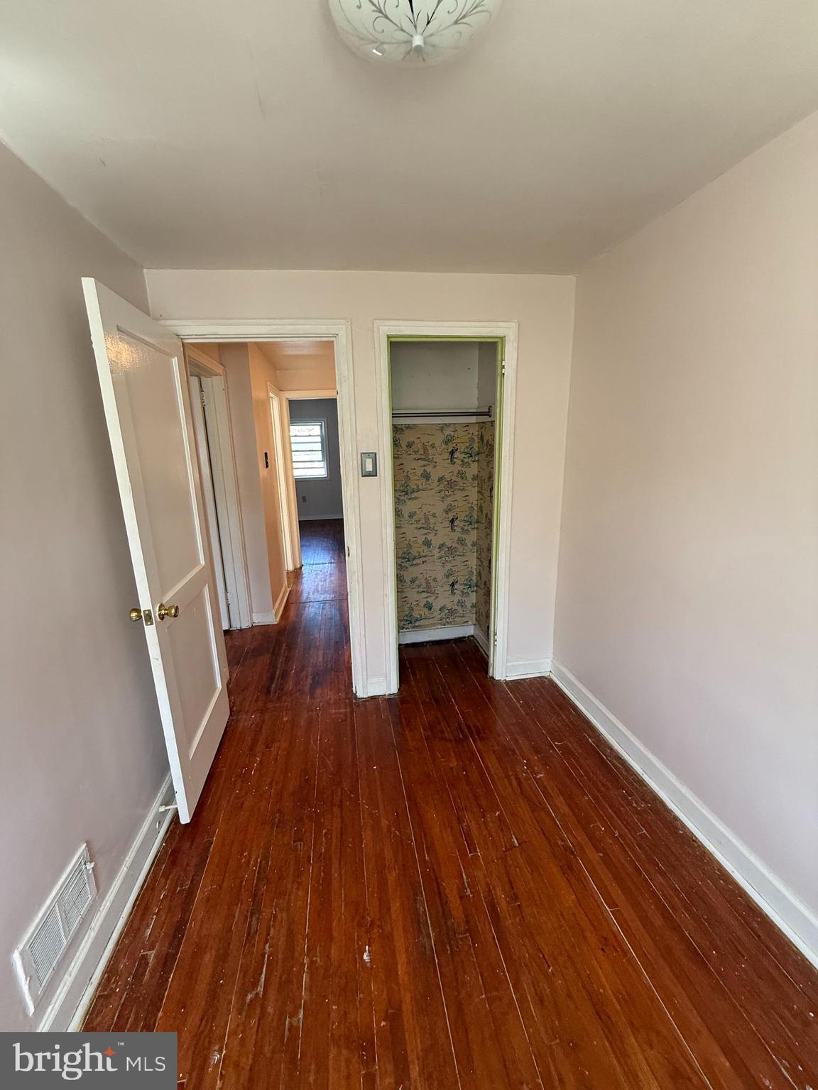 HARRISBURG CITY - Residential Lease