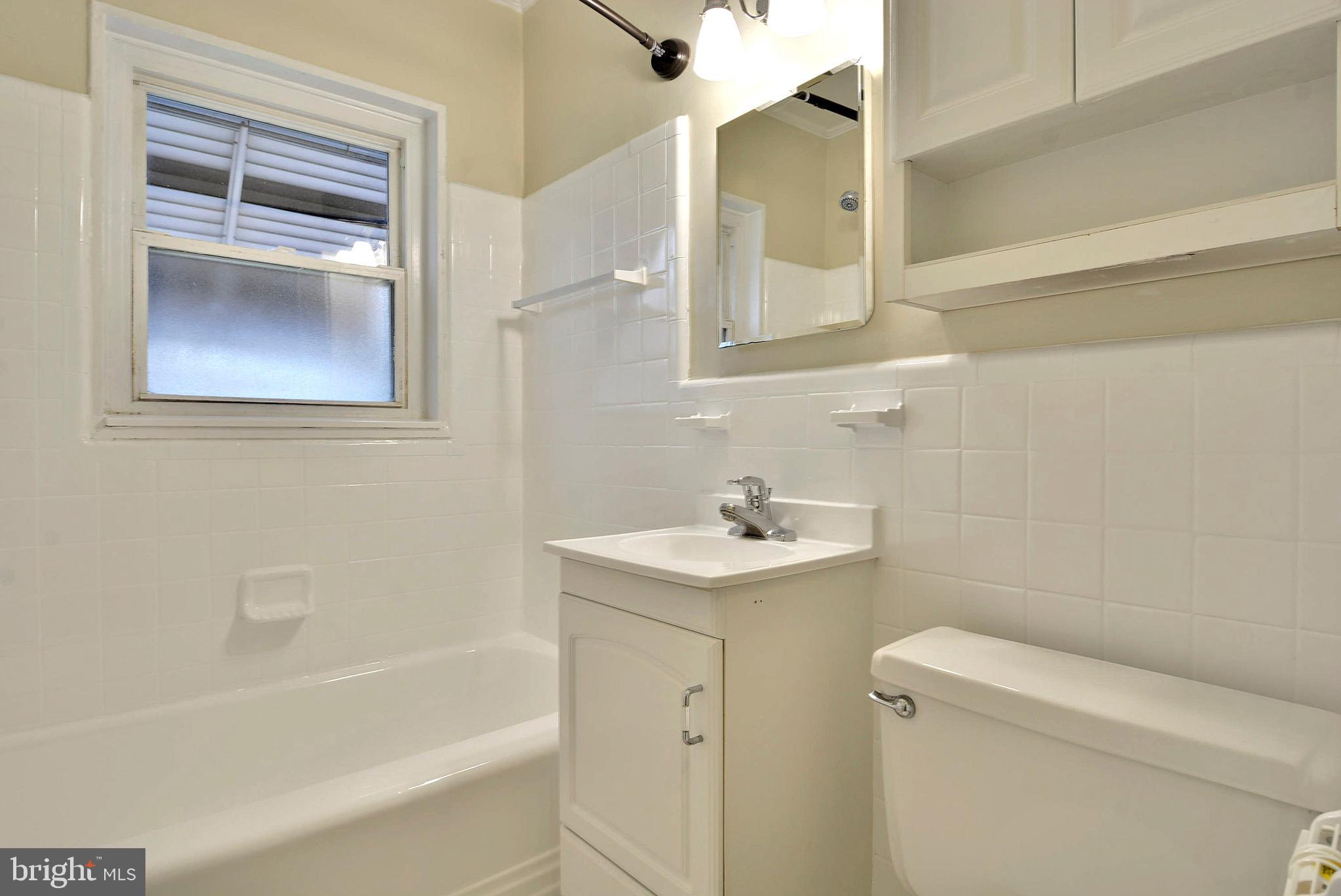 BUCKNELL MANOR - Residential Lease