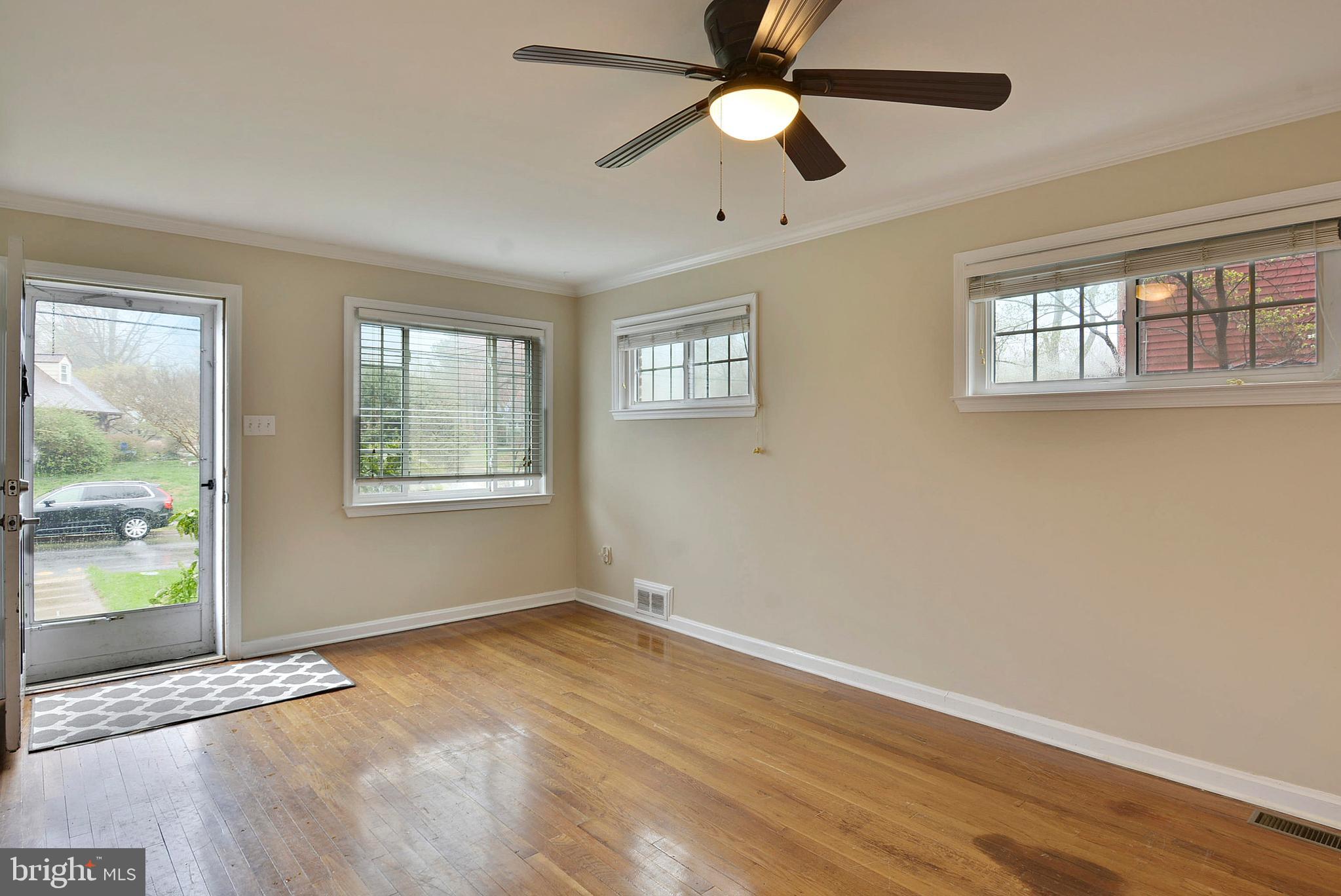 BUCKNELL MANOR - Residential Lease