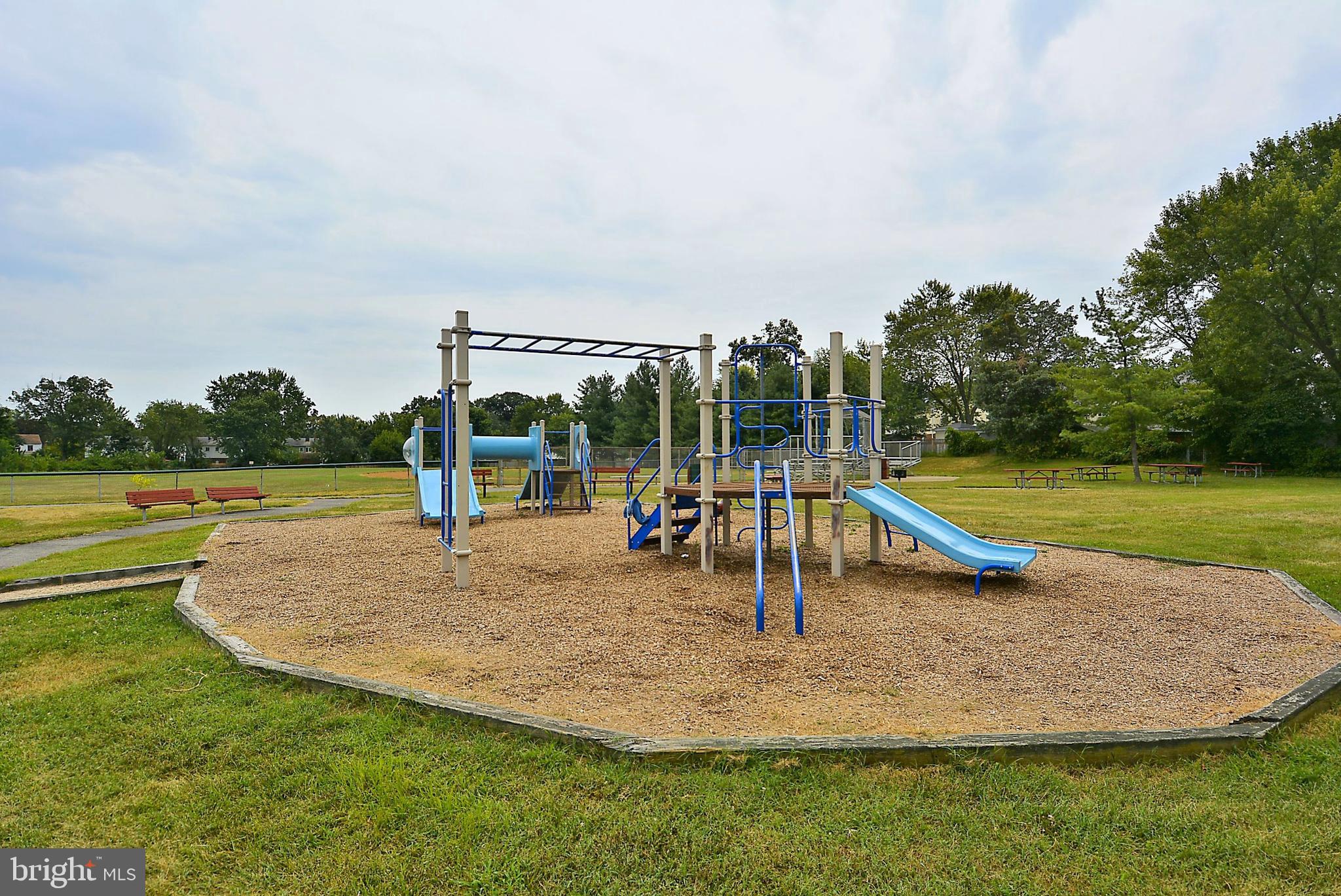 BUCKNELL MANOR - Residential Lease