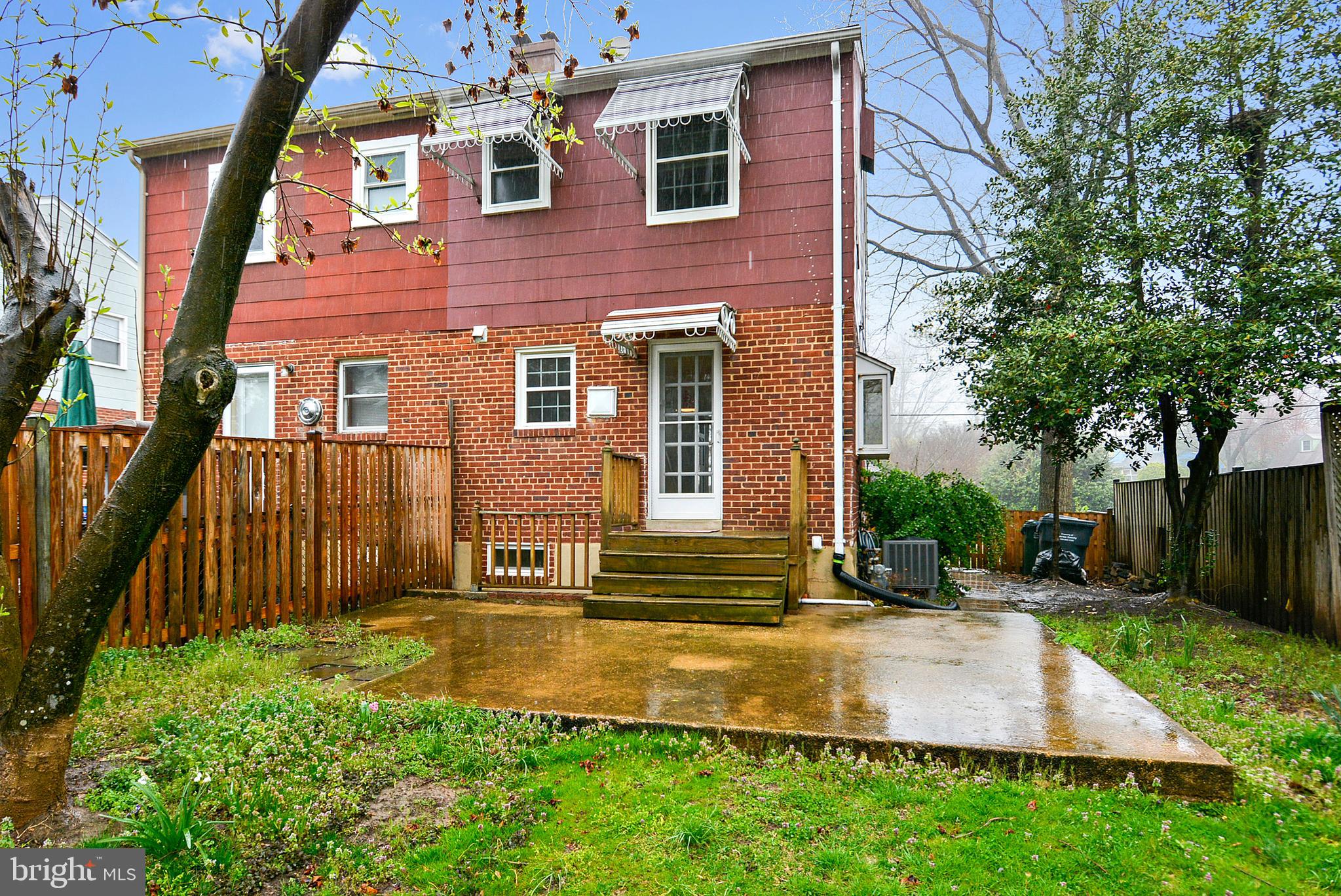 BUCKNELL MANOR - Residential Lease