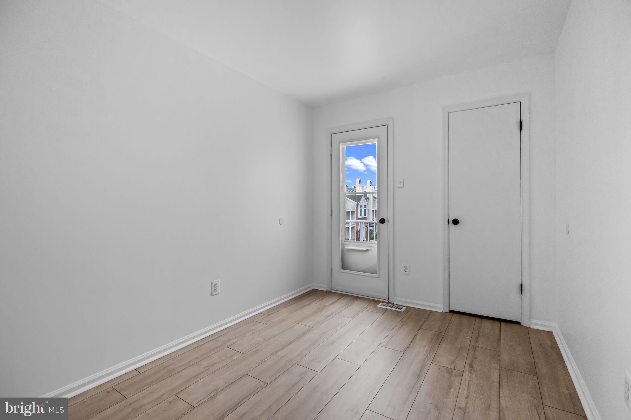 CRESTWOOD CONDO - Residential Lease