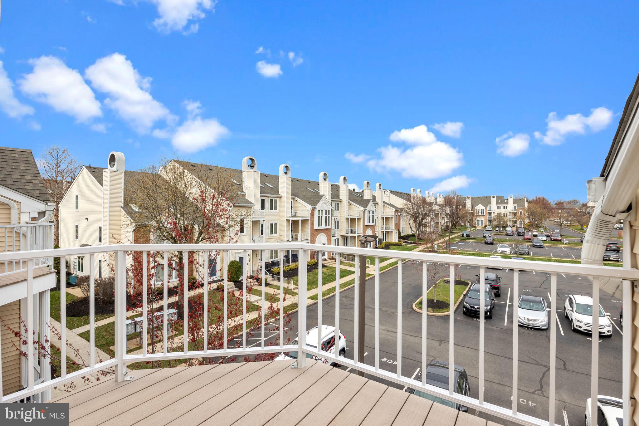 CRESTWOOD CONDO - Residential Lease