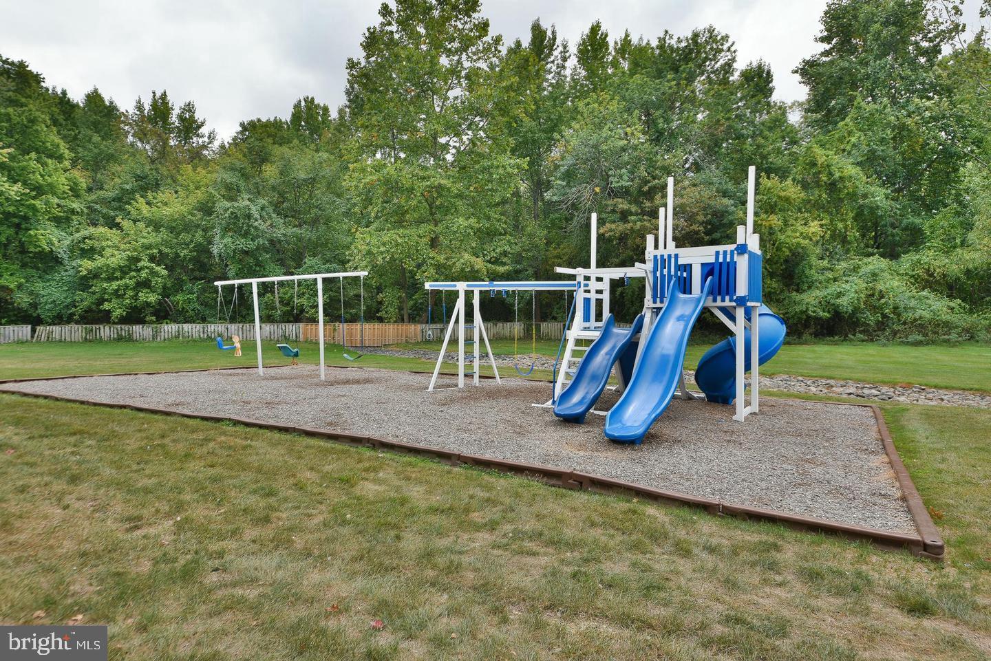 CRESTWOOD CONDO - Residential Lease