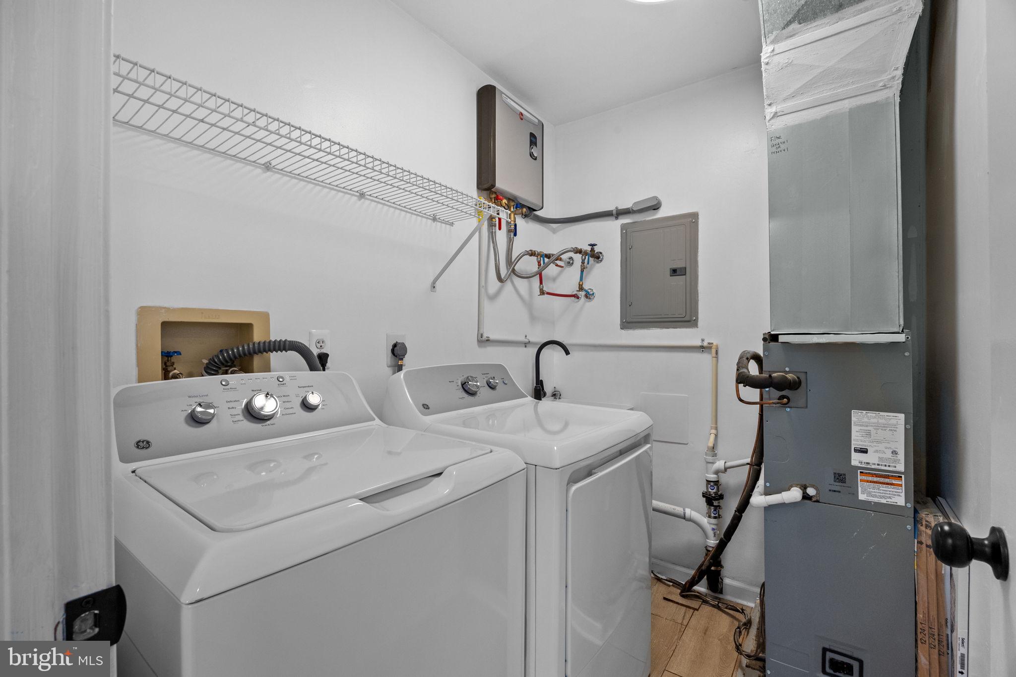 CRESTWOOD CONDO - Residential Lease