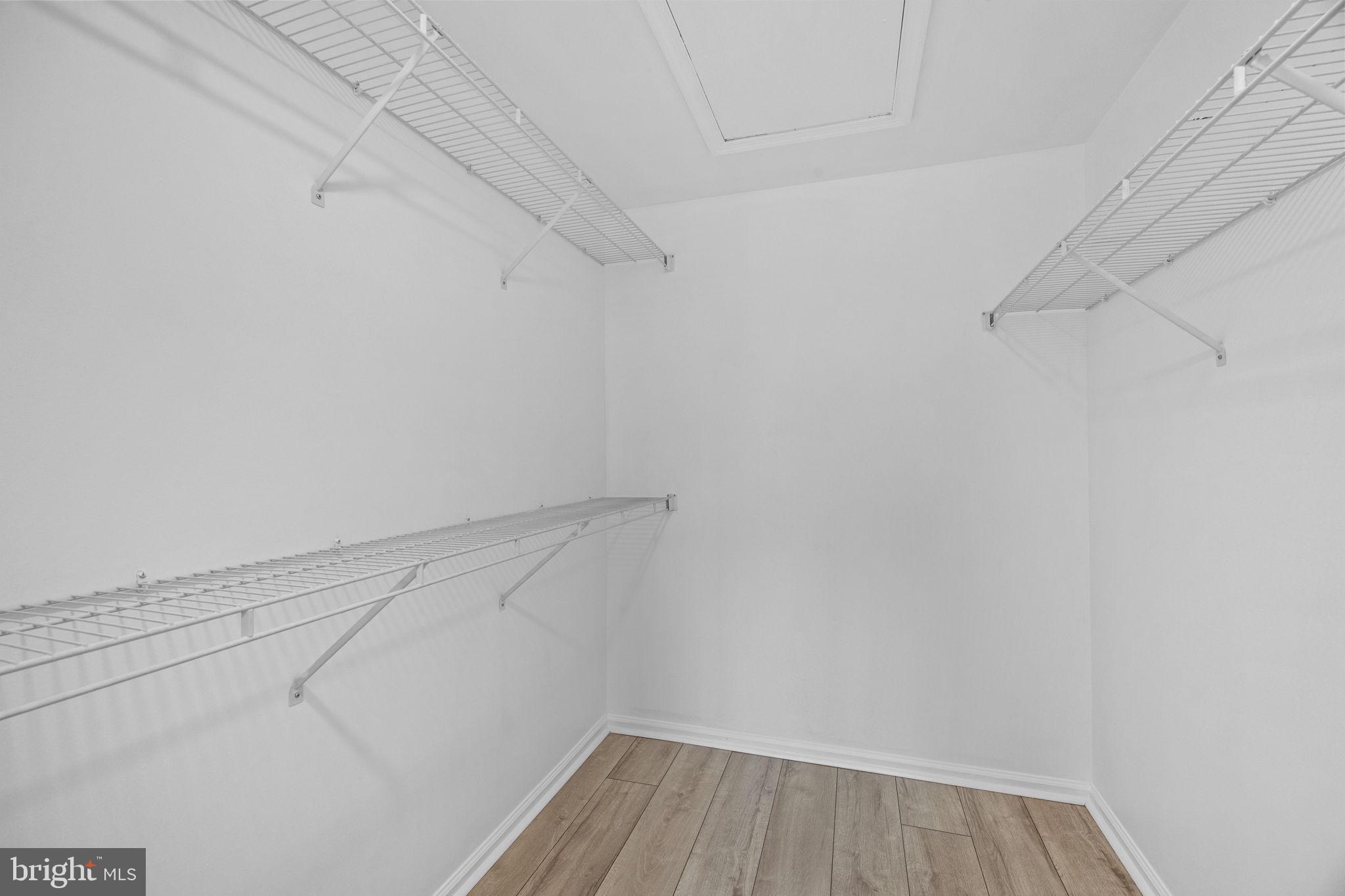 CRESTWOOD CONDO - Residential Lease