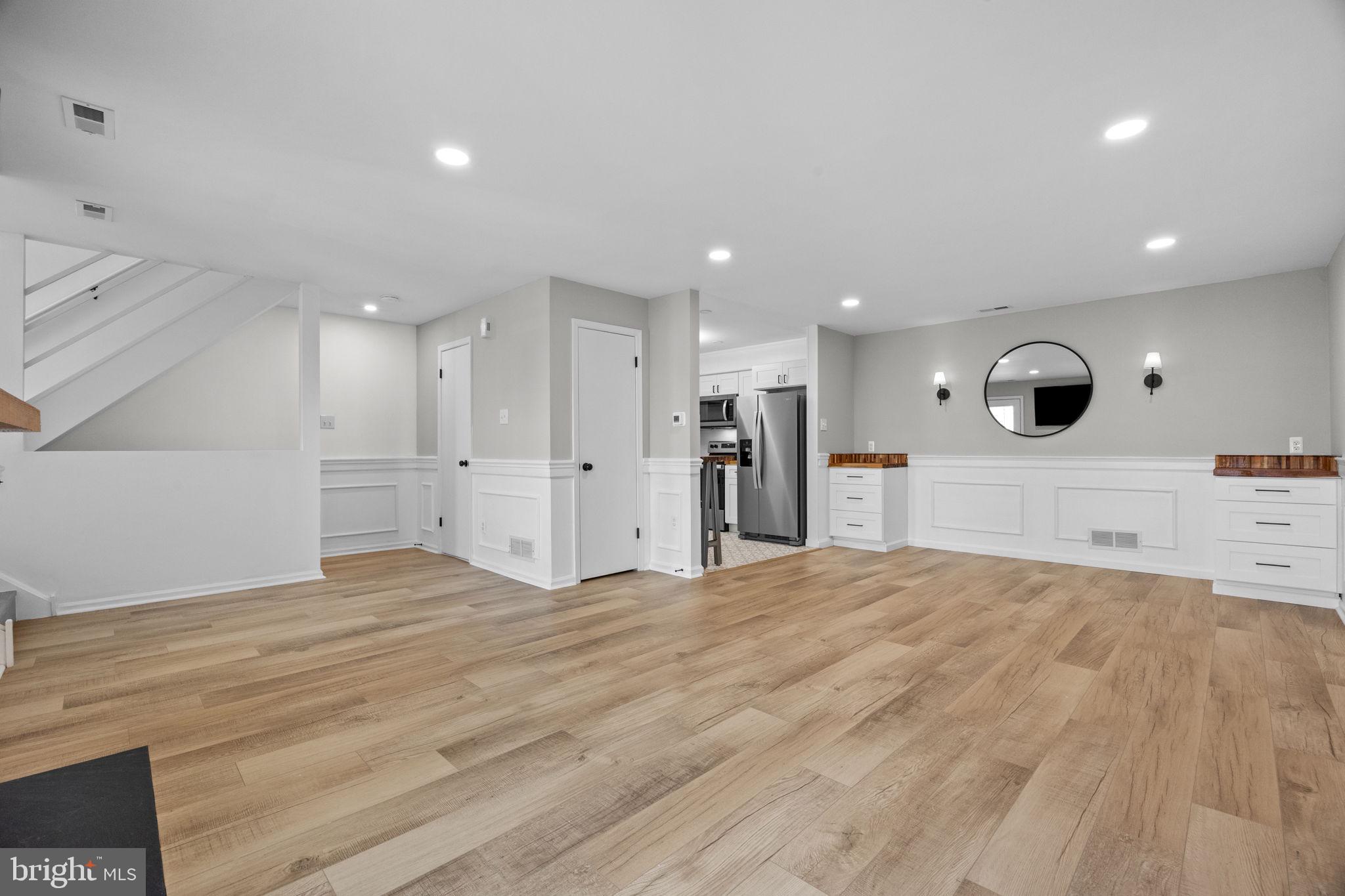 CRESTWOOD CONDO - Residential Lease