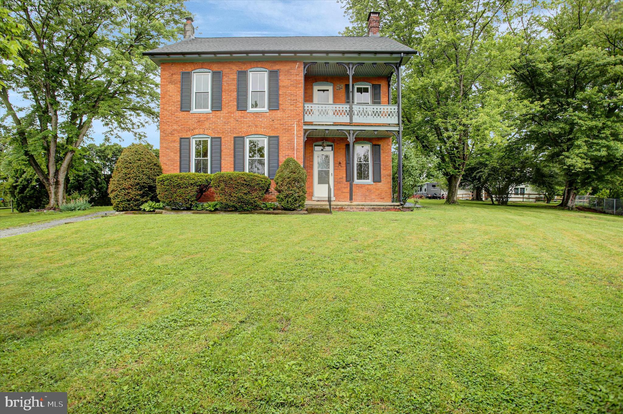 BROOKSIDE - Residential