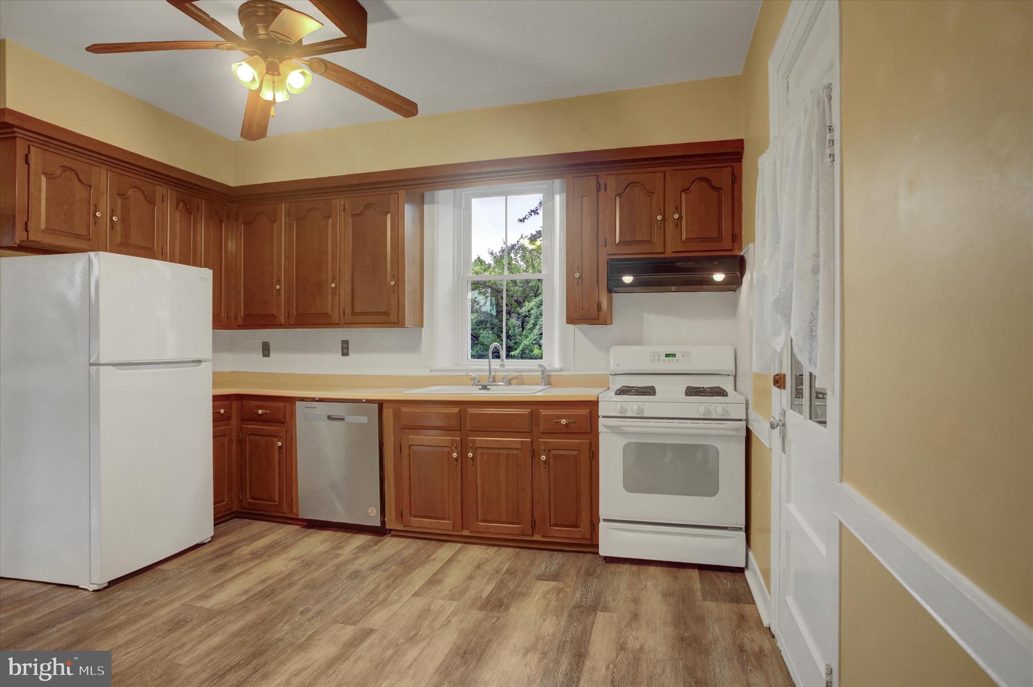 BROOKSIDE - Residential