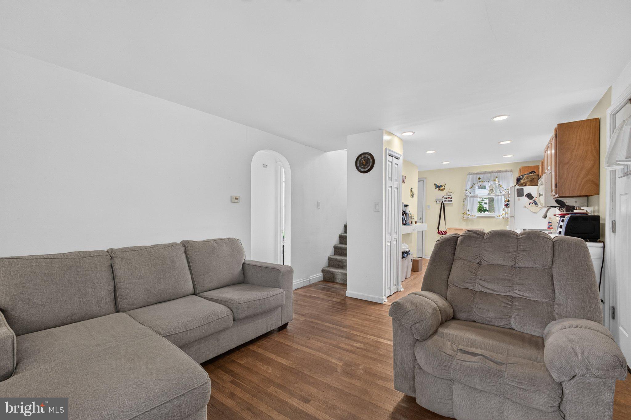 1530 HILLTOP ROAD