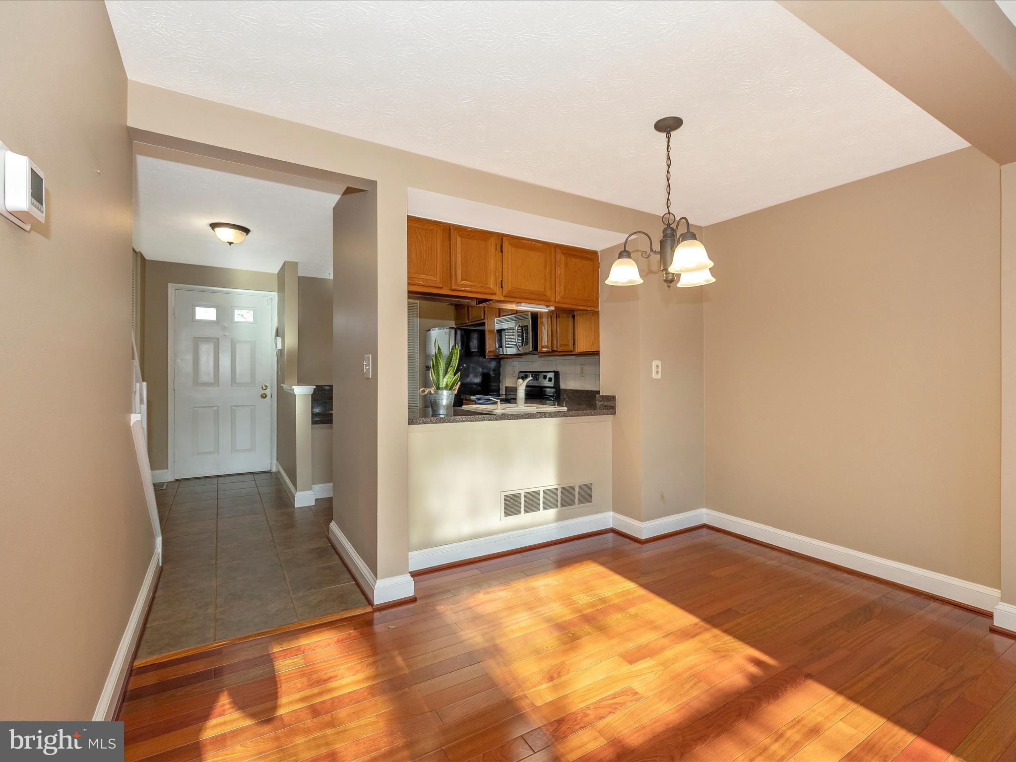 GUNNERS LAKE VILLAGE - Residential