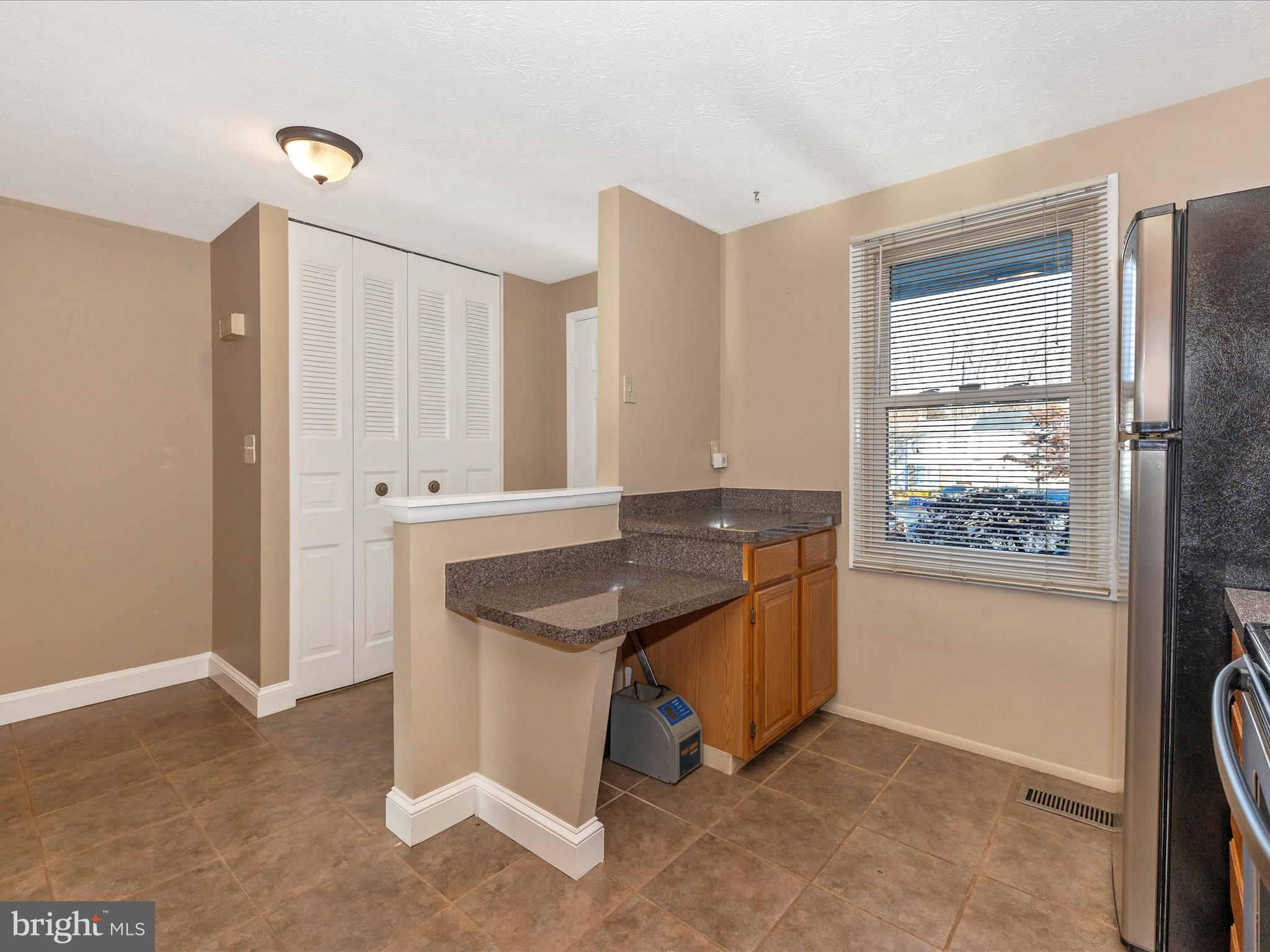 GUNNERS LAKE VILLAGE - Residential