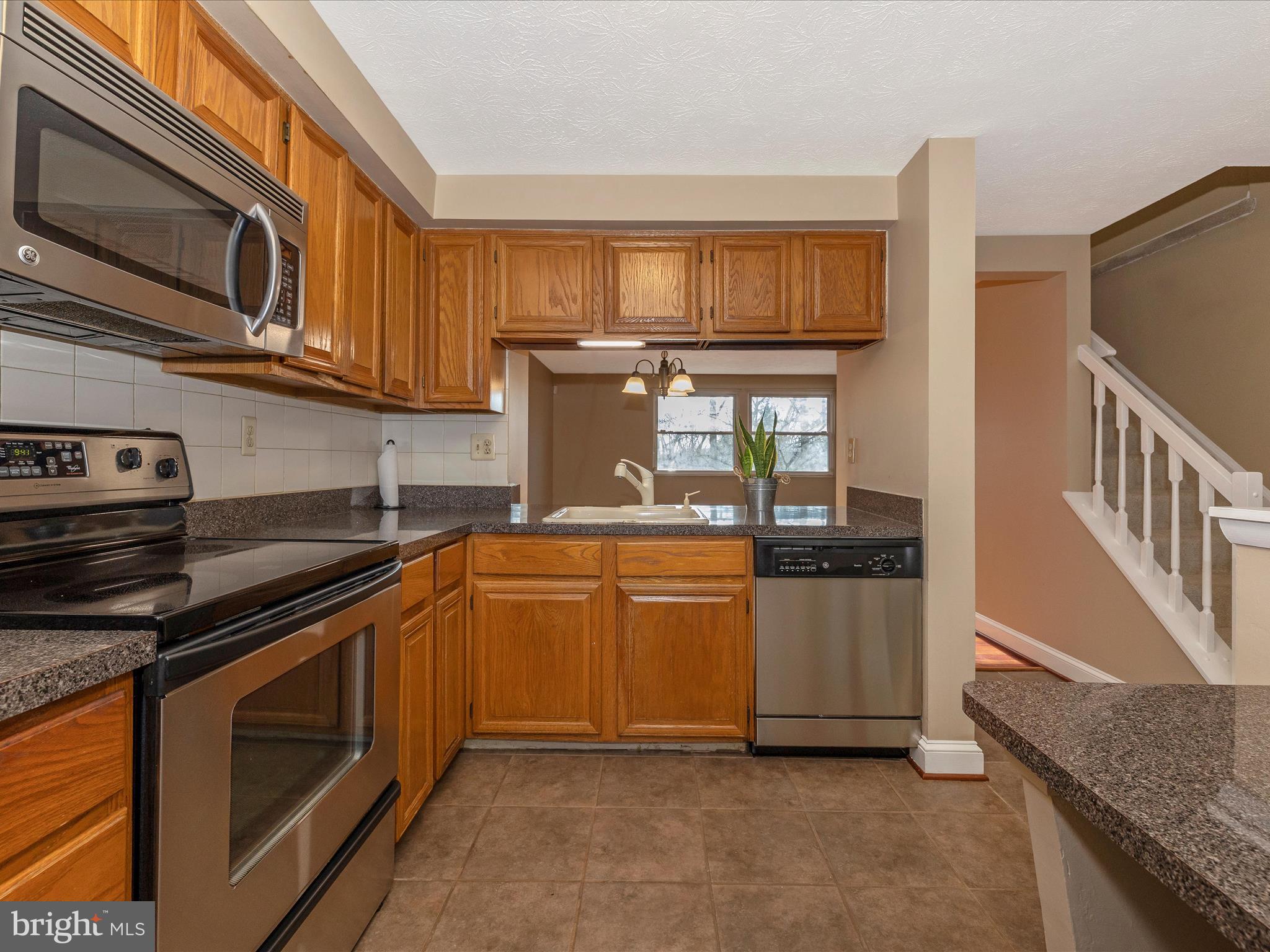 GUNNERS LAKE VILLAGE - Residential