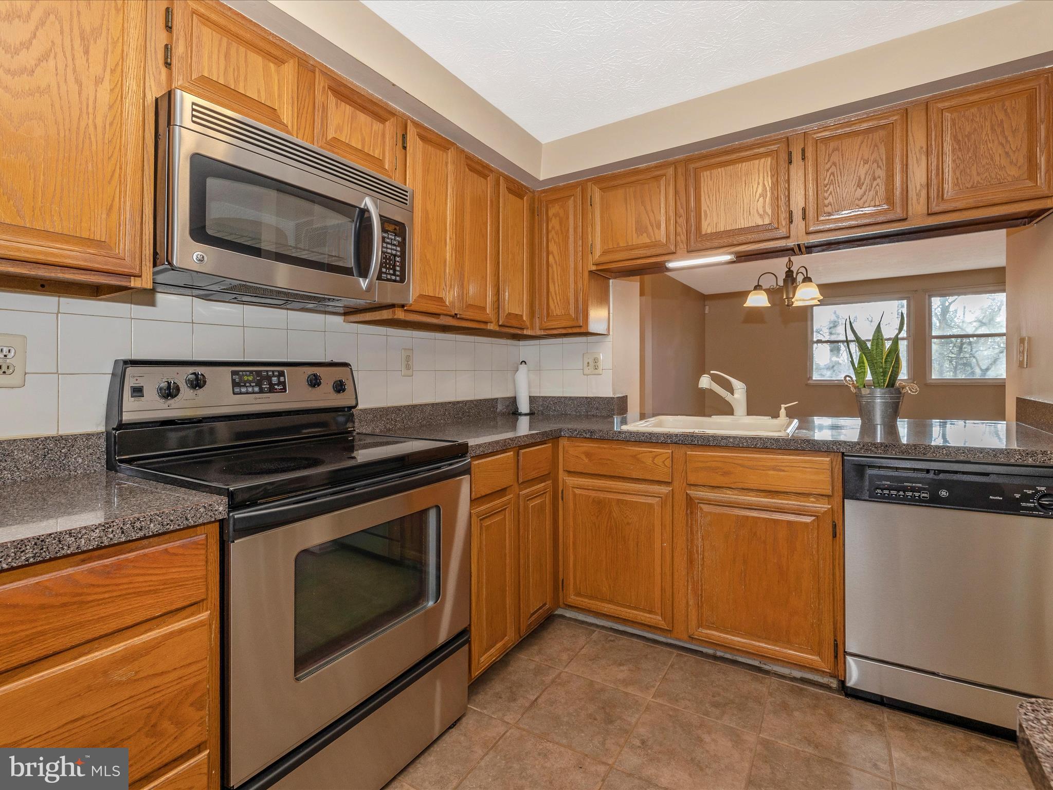 GUNNERS LAKE VILLAGE - Residential