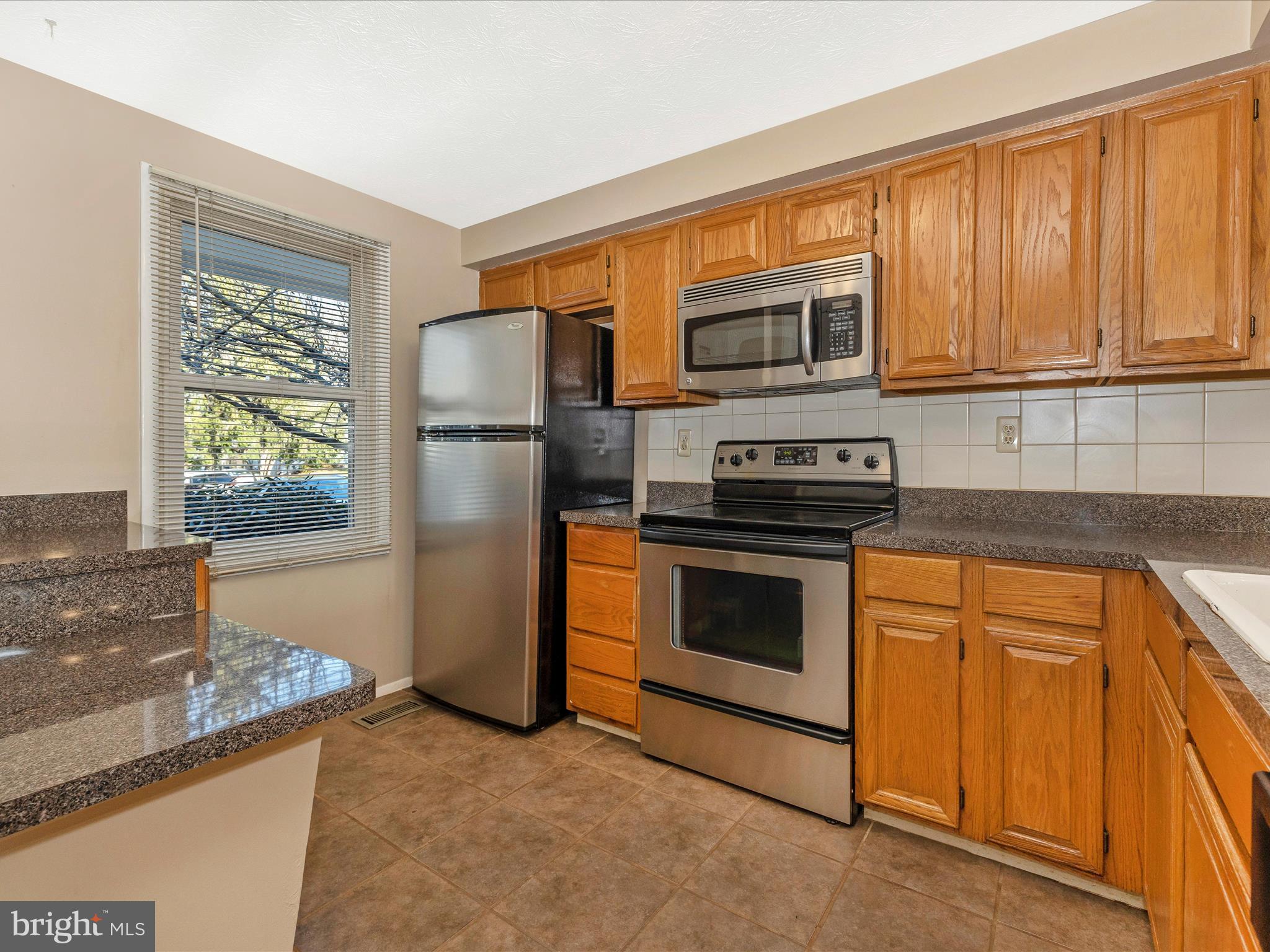 GUNNERS LAKE VILLAGE - Residential