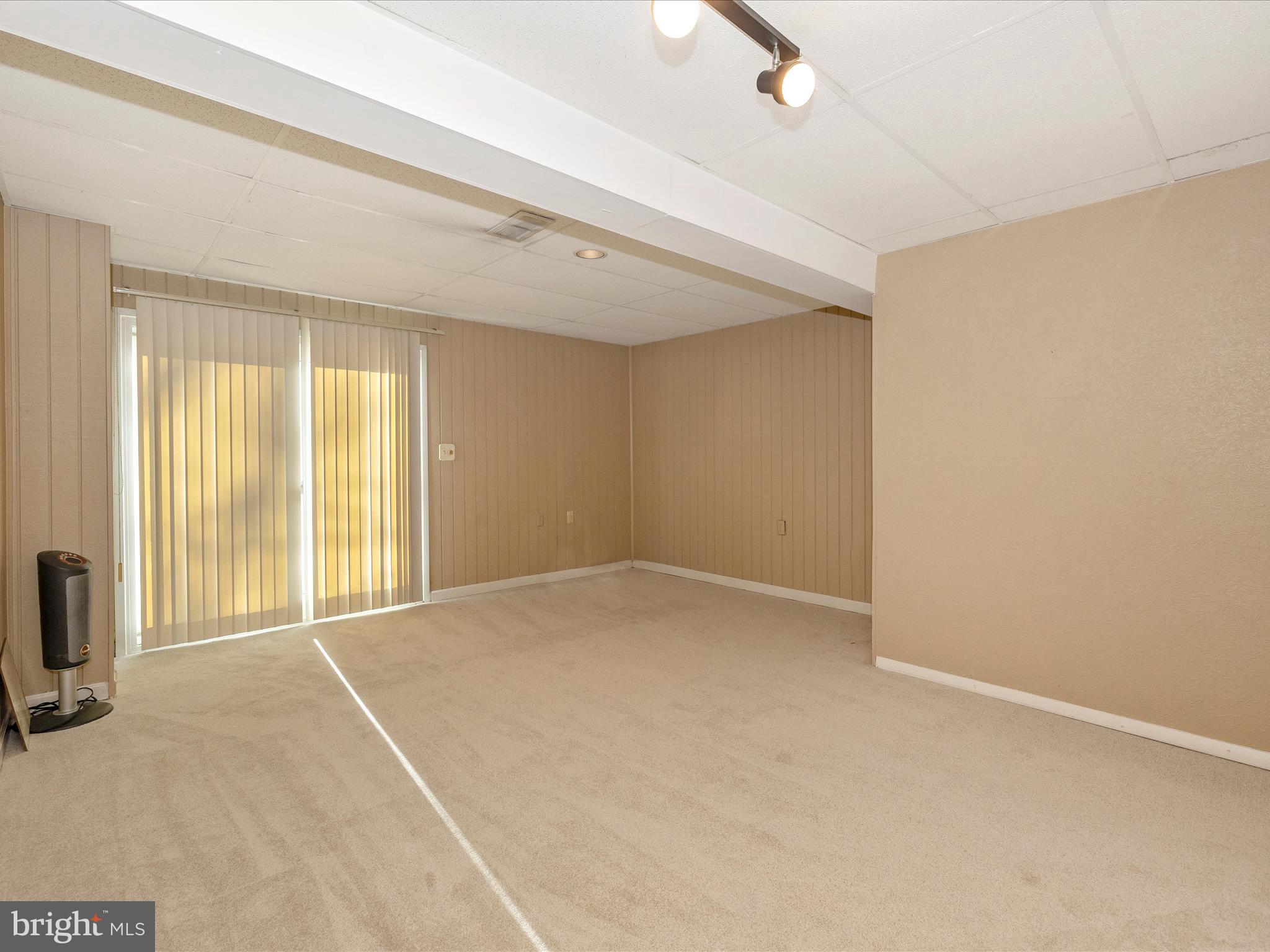 GUNNERS LAKE VILLAGE - Residential