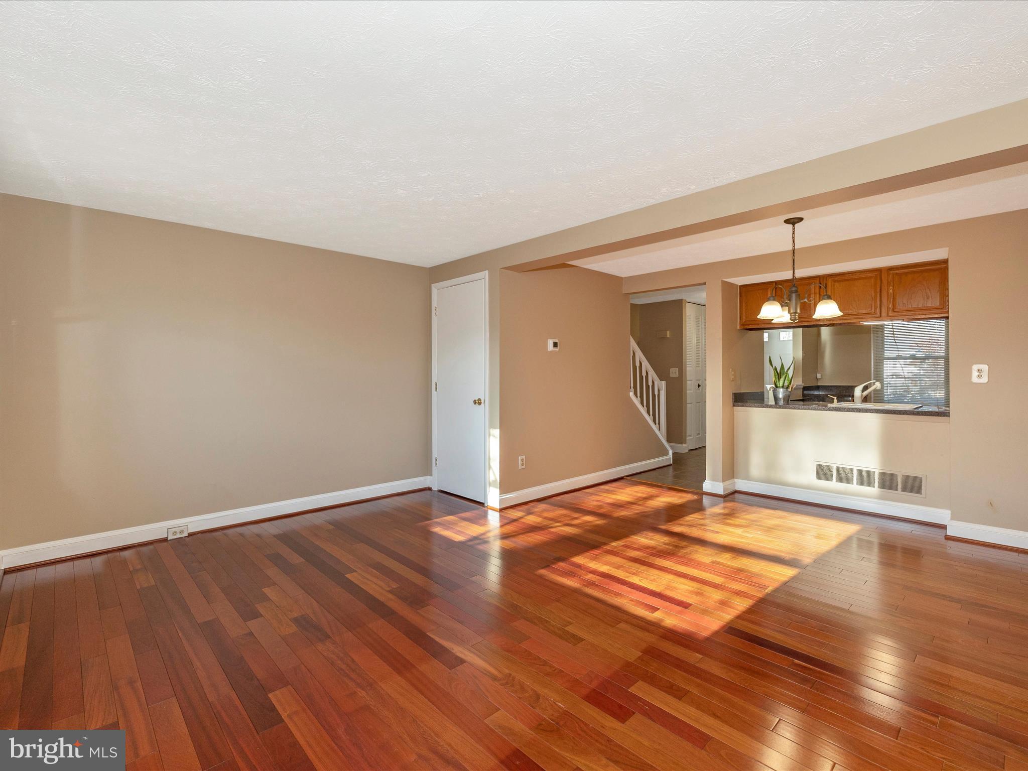 GUNNERS LAKE VILLAGE - Residential