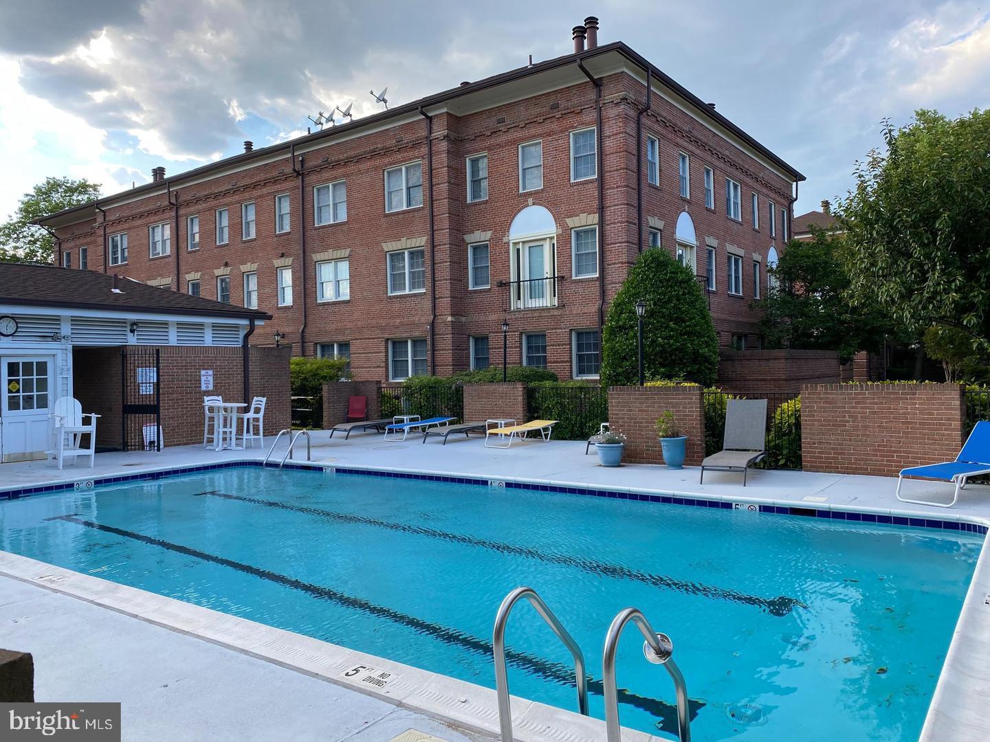 CANAL PLACE - Residential Lease