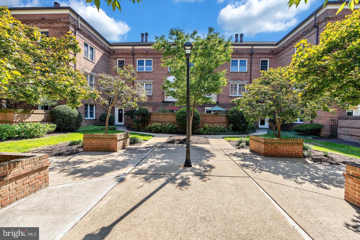 CANAL PLACE - Residential Lease