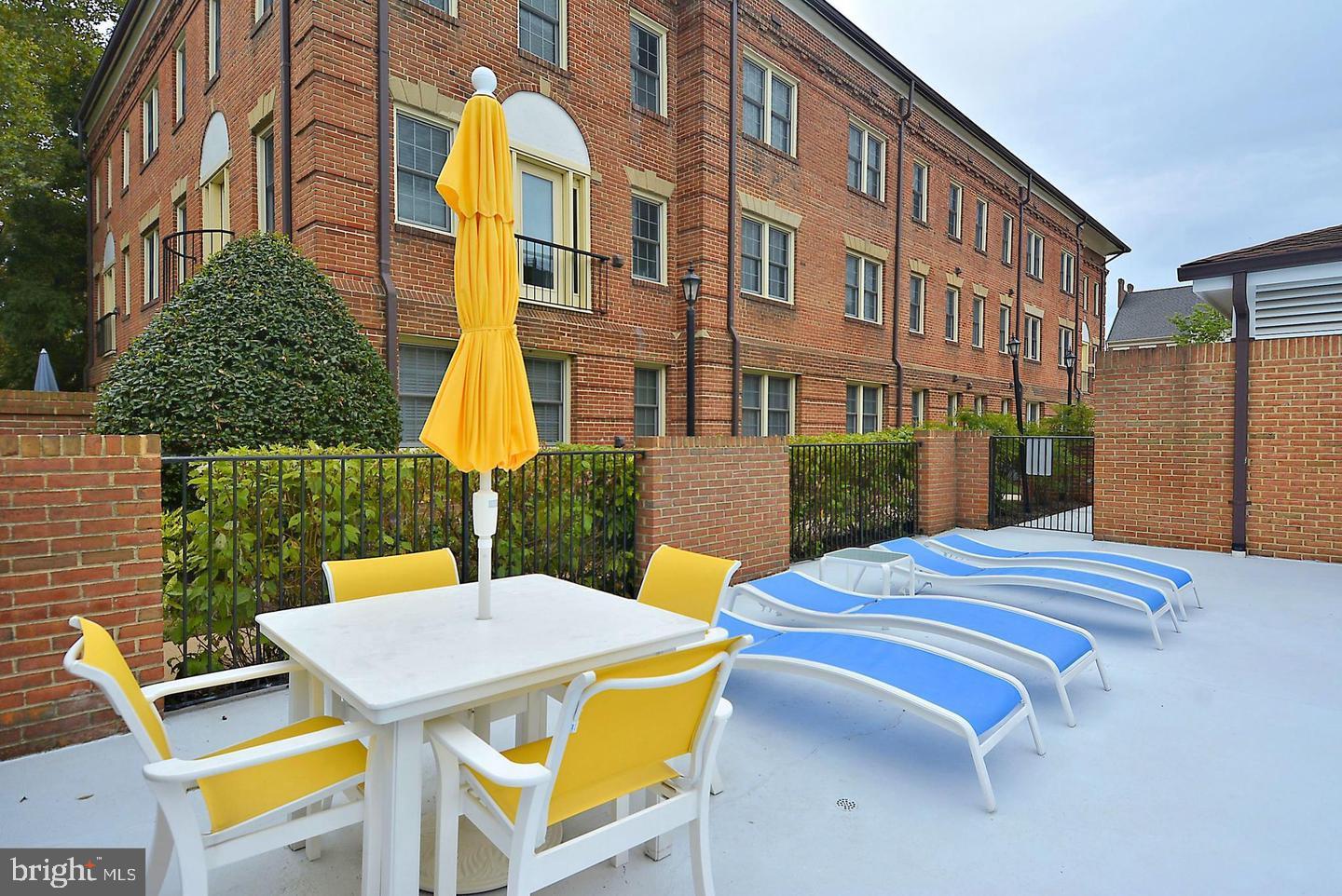 CANAL PLACE - Residential Lease