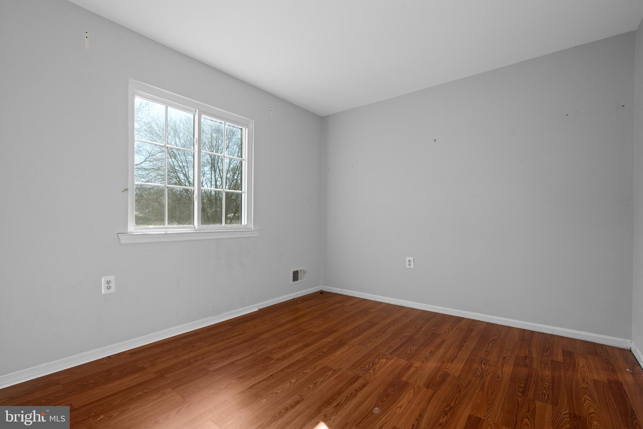 BURKE STATION SQUARE - Residential