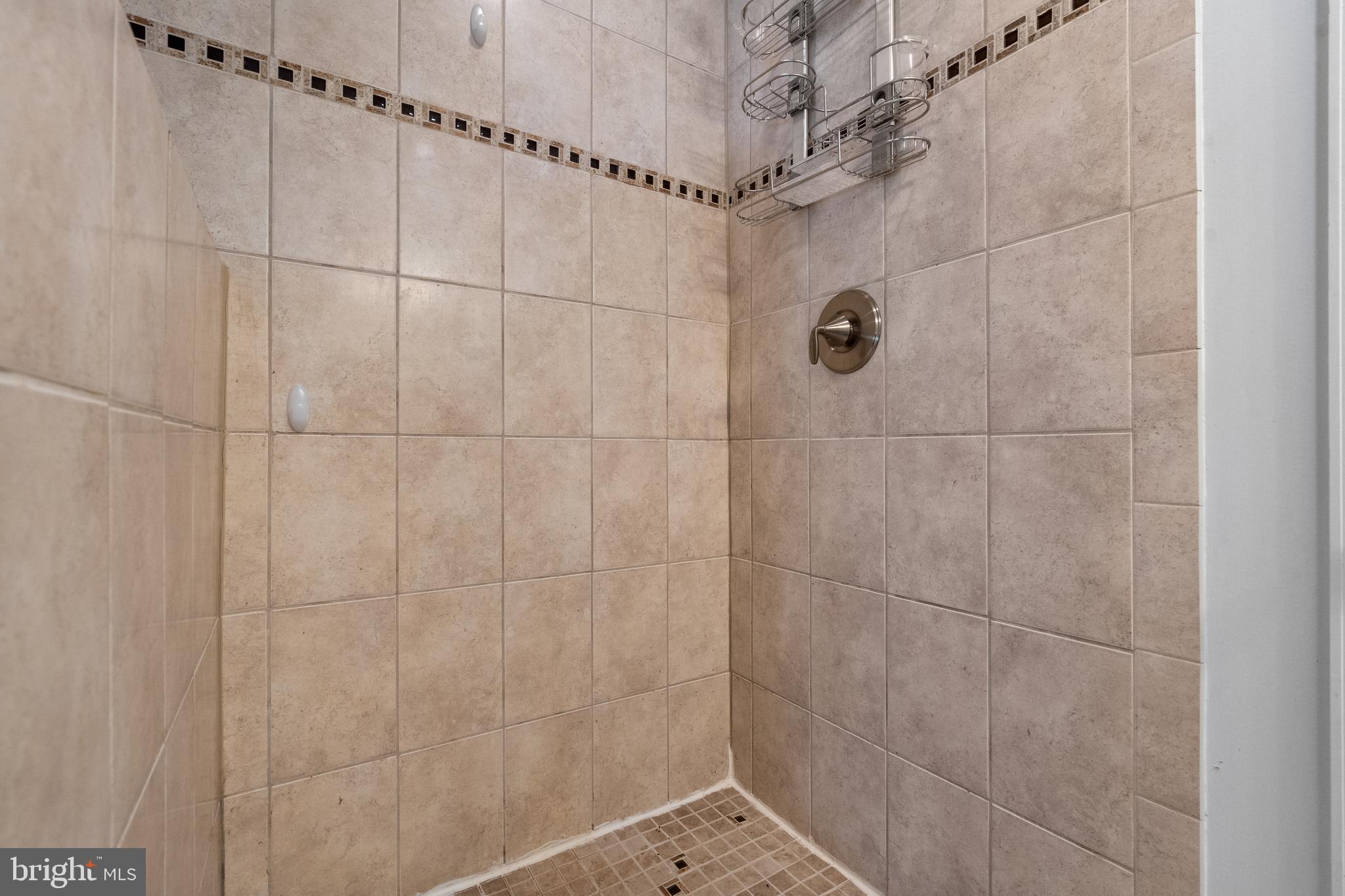 BURKE STATION SQUARE - Residential